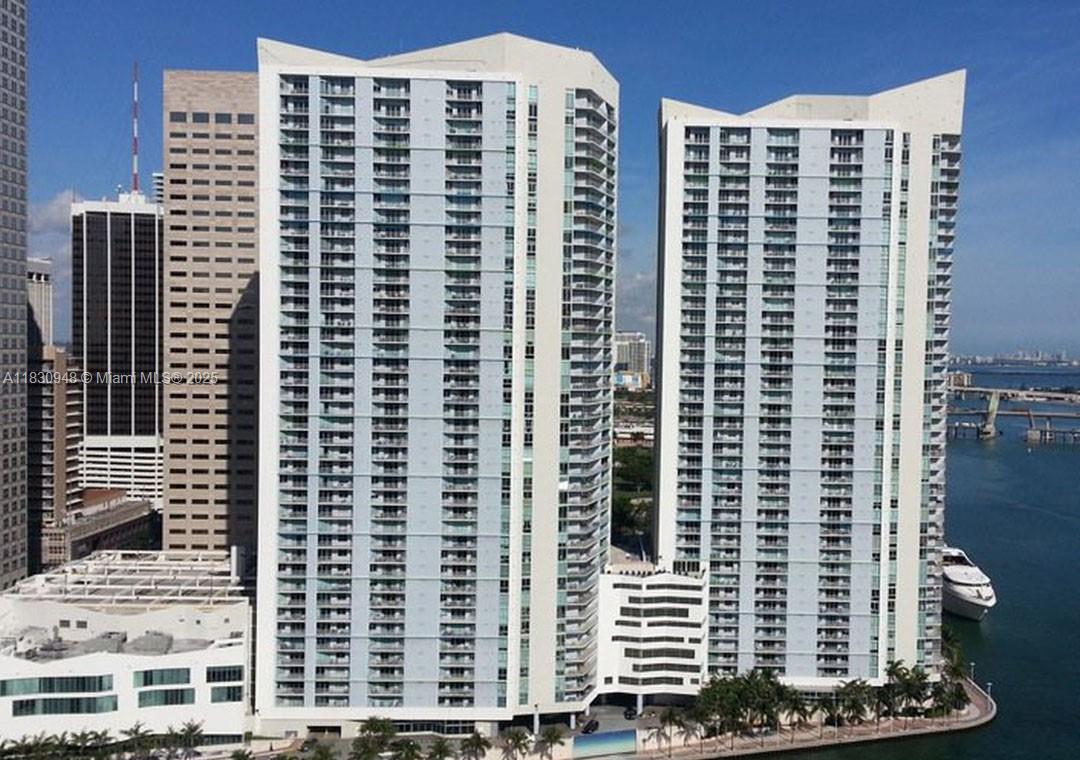 325 S Biscayne Blvd #4319, Miami FL 33131