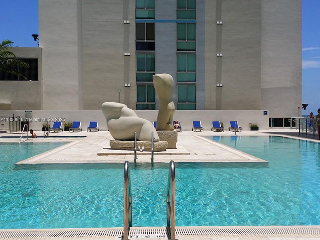 325 S Biscayne Blvd #4319, Miami FL 33131