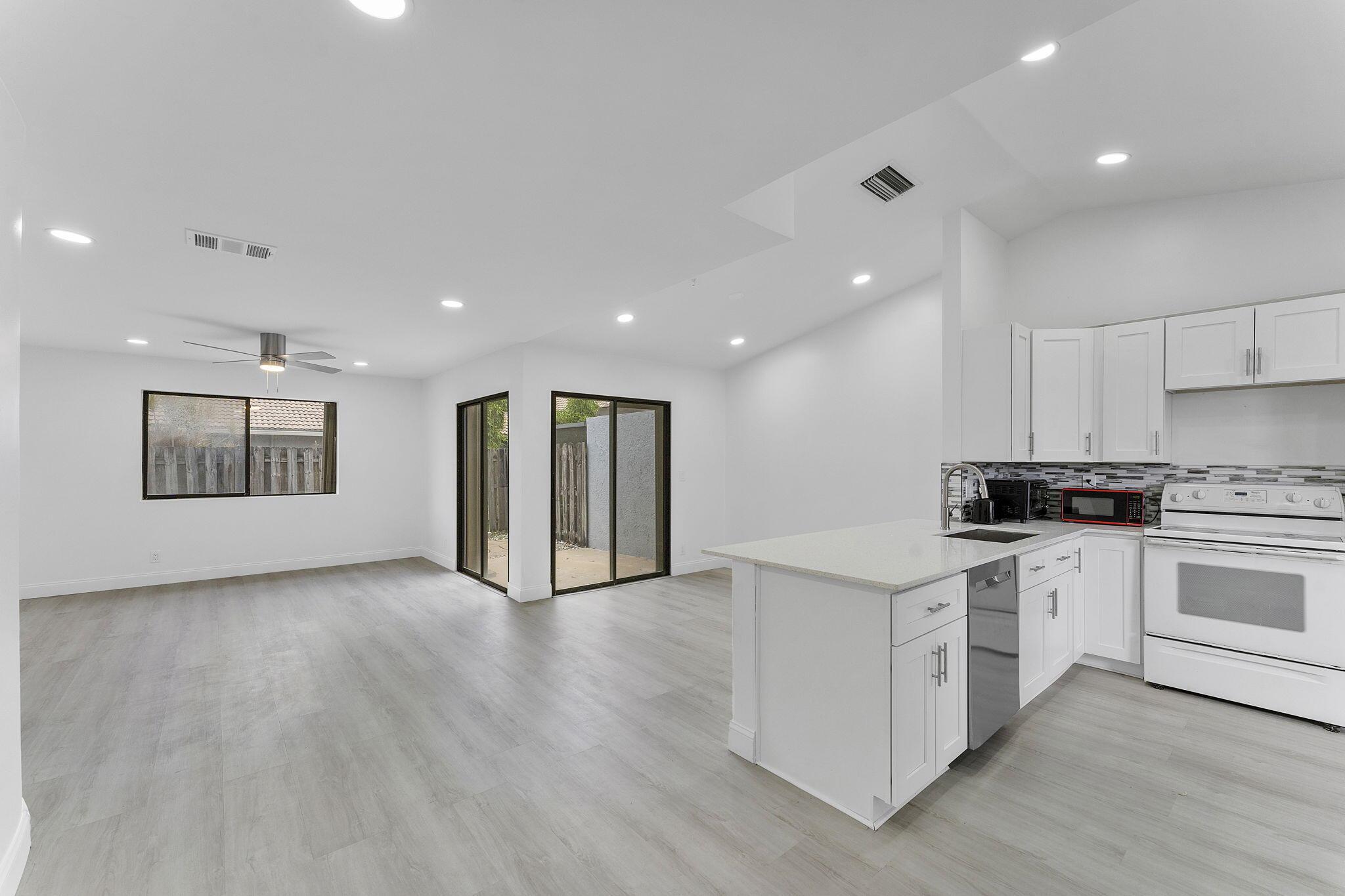 Homes for sale in Boynton Beach, FL | 9905 61St Way S #B, Boynton Beach, FL 33437 | MLS# R11103495