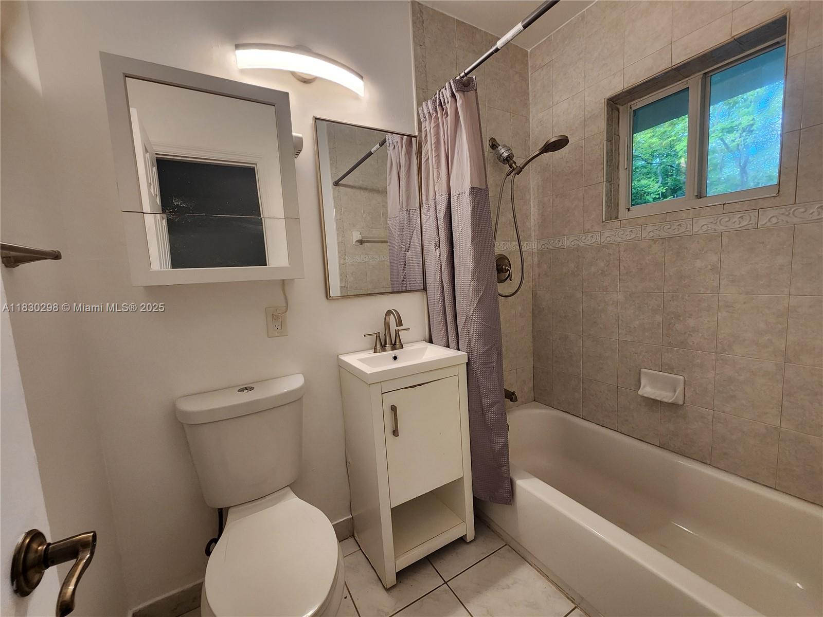 1014 Salzedo St #304, Coral Gables, Florida image 23