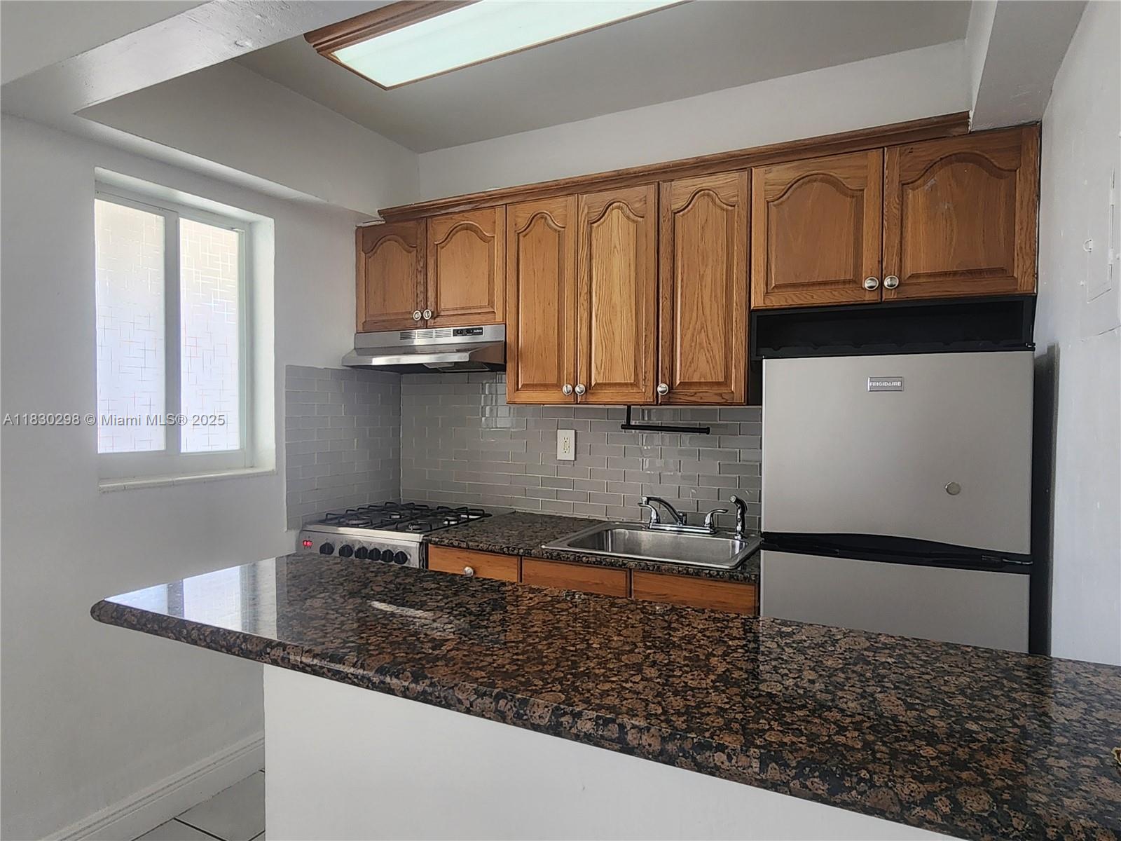 1014 Salzedo St #304, Coral Gables, Florida image 6