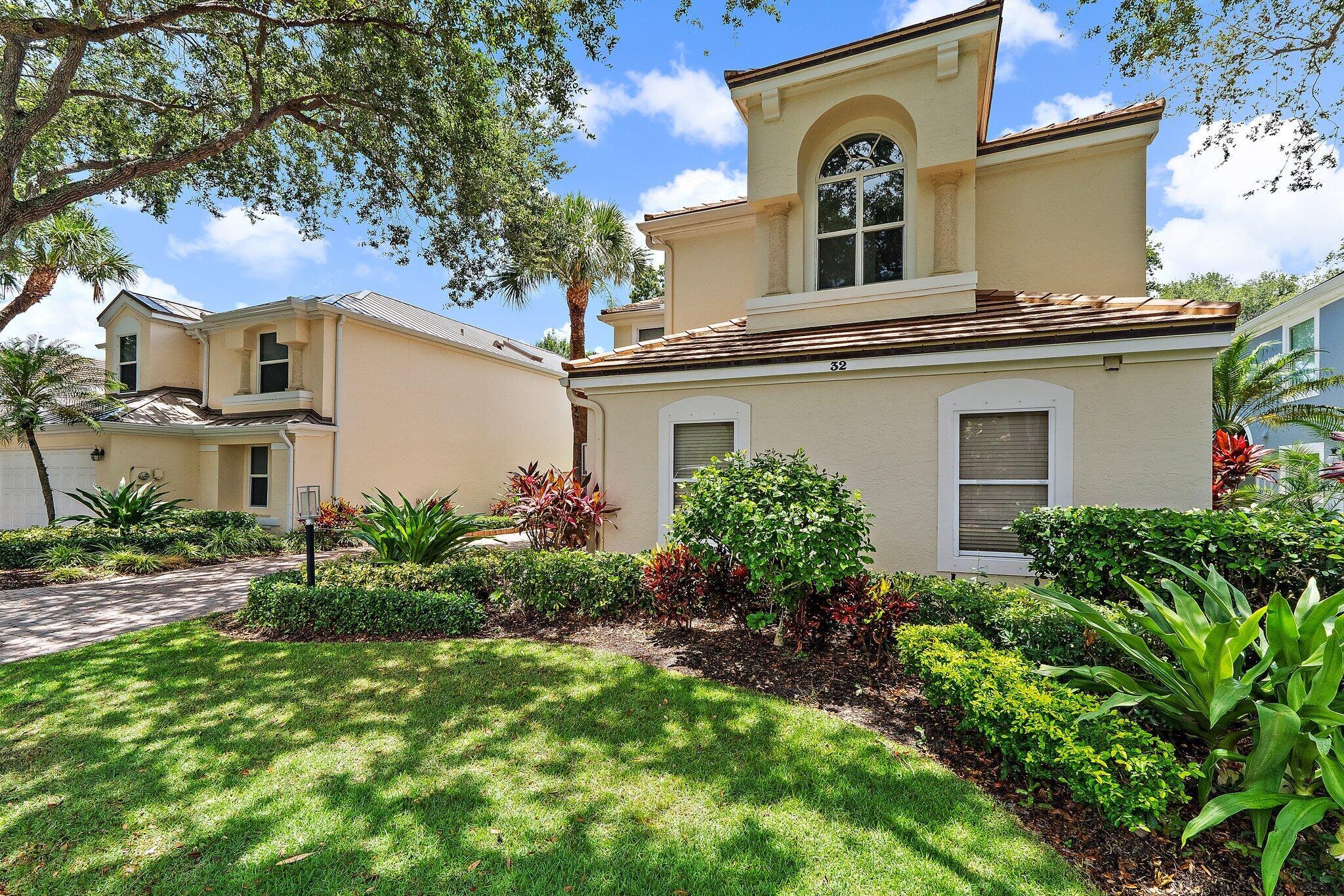 Image to showcase the property located at 32 Grand Bay Circle