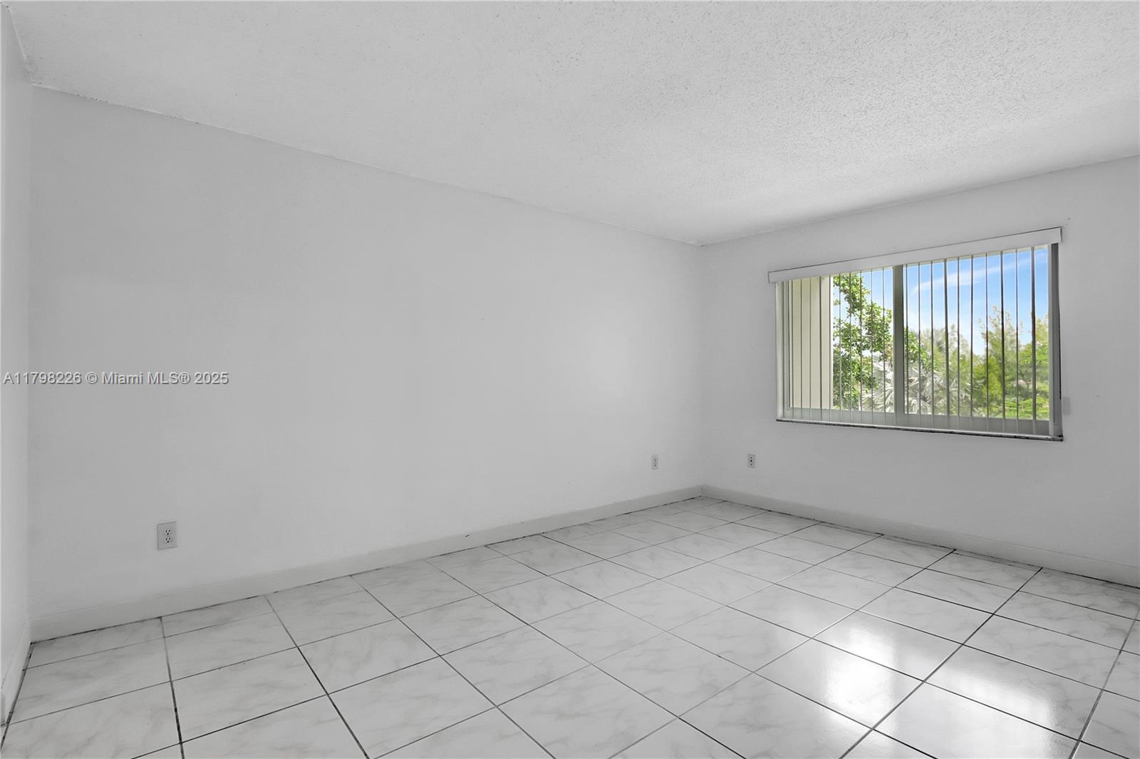 7860 Camino Real L-407