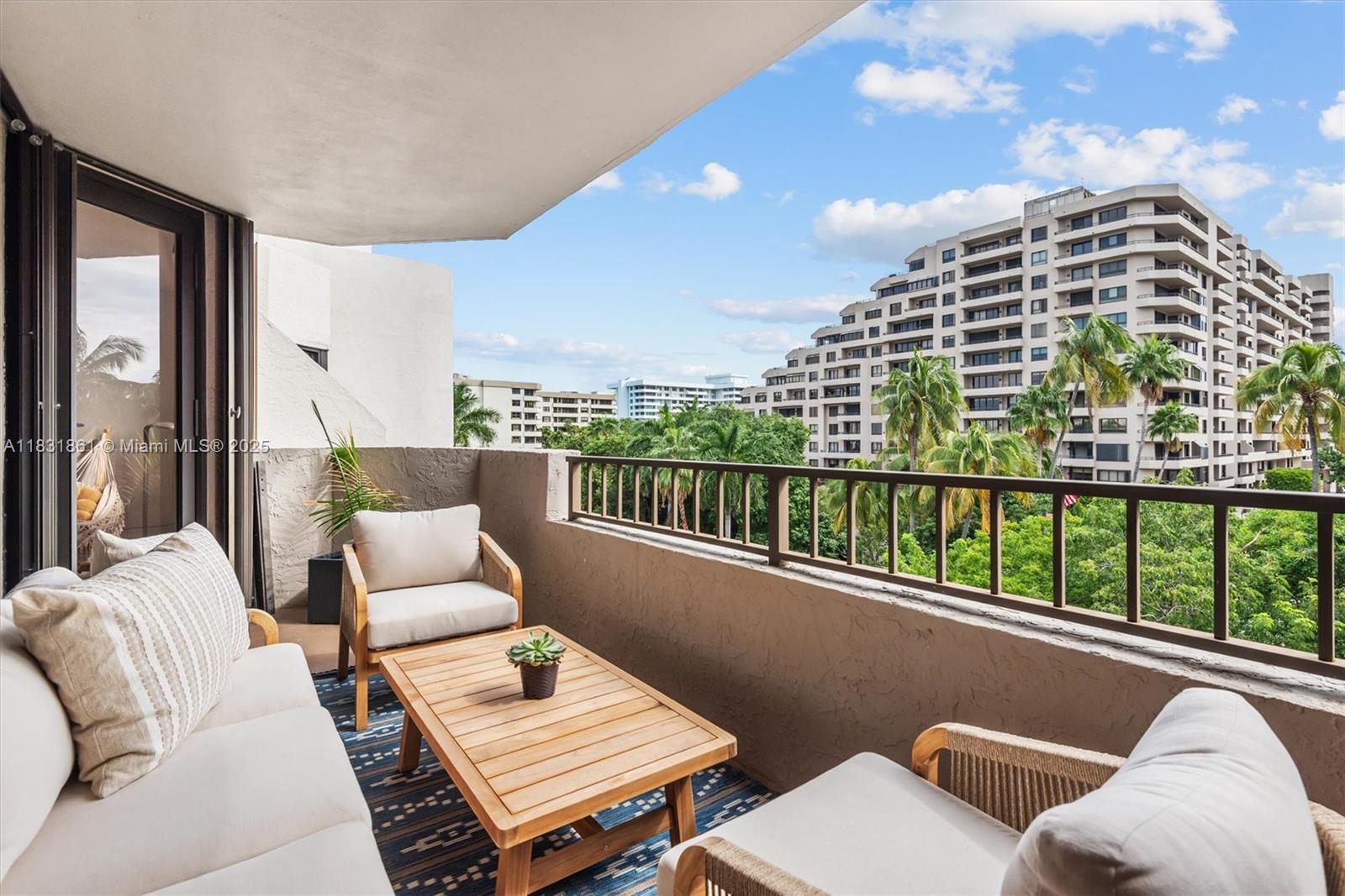 161 Crandon Blvd 412