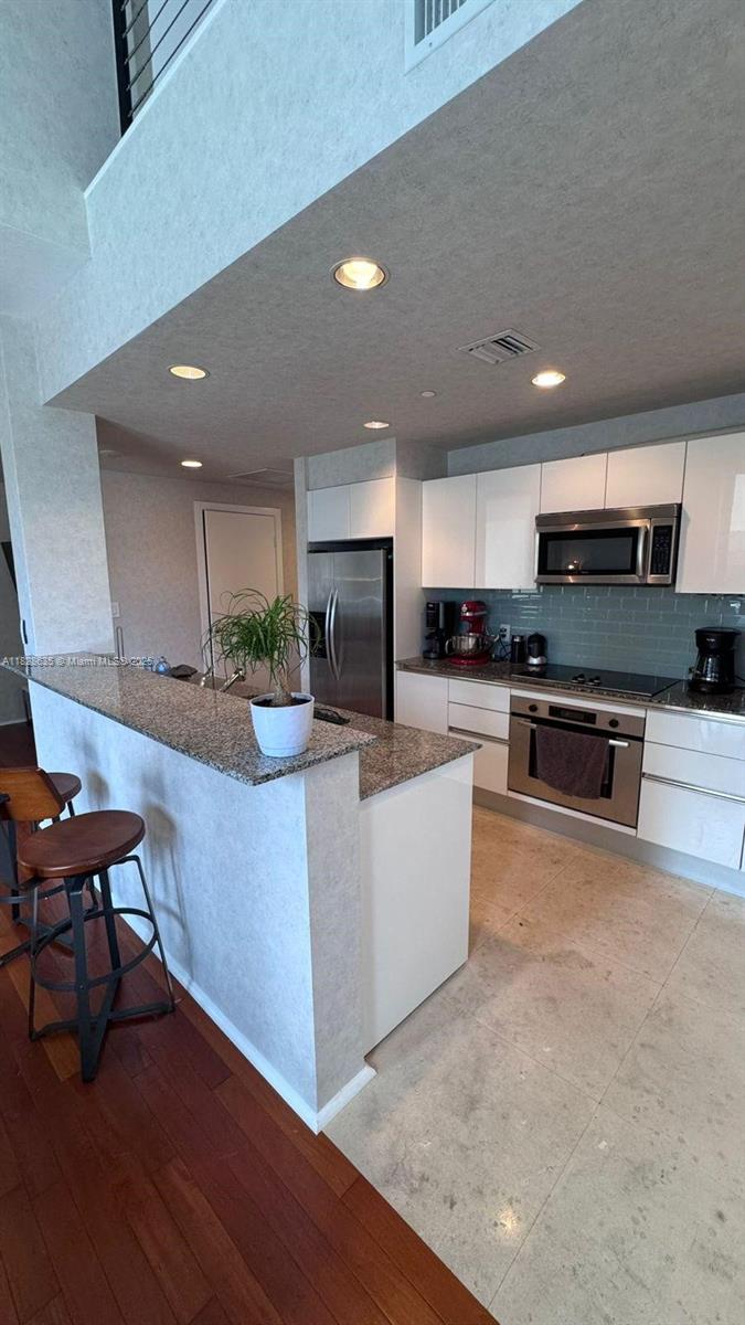 Condo for Sale in Miami, FL