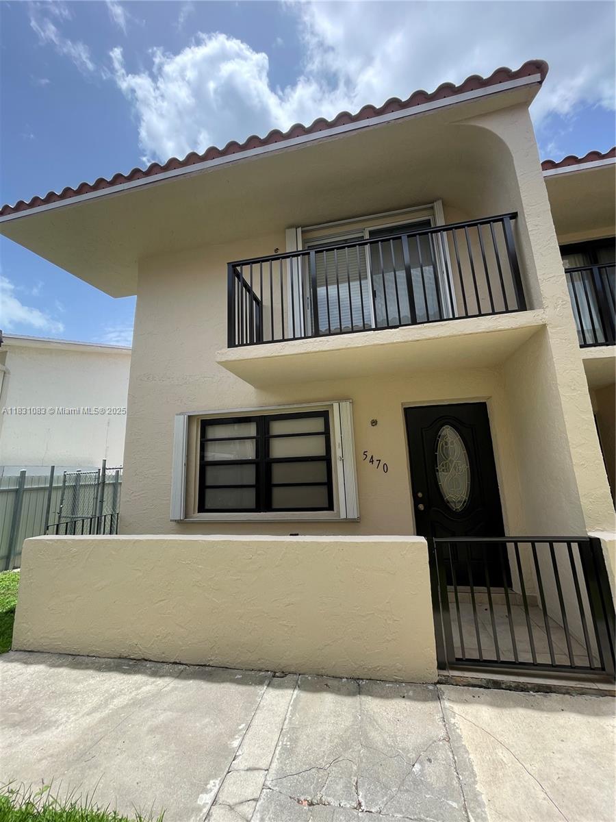 5470 26th Ct Unit 301, Hialeah, Florida 33016