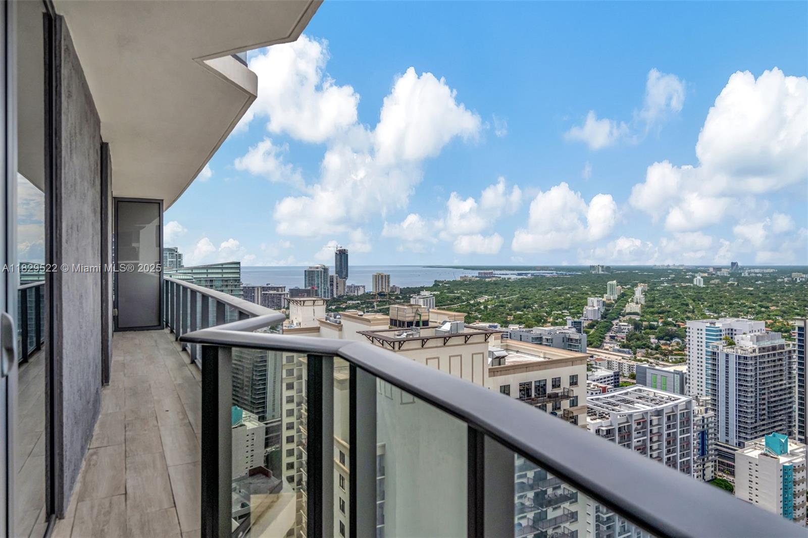 55 SW 9th St #3908, Miami FL 33130