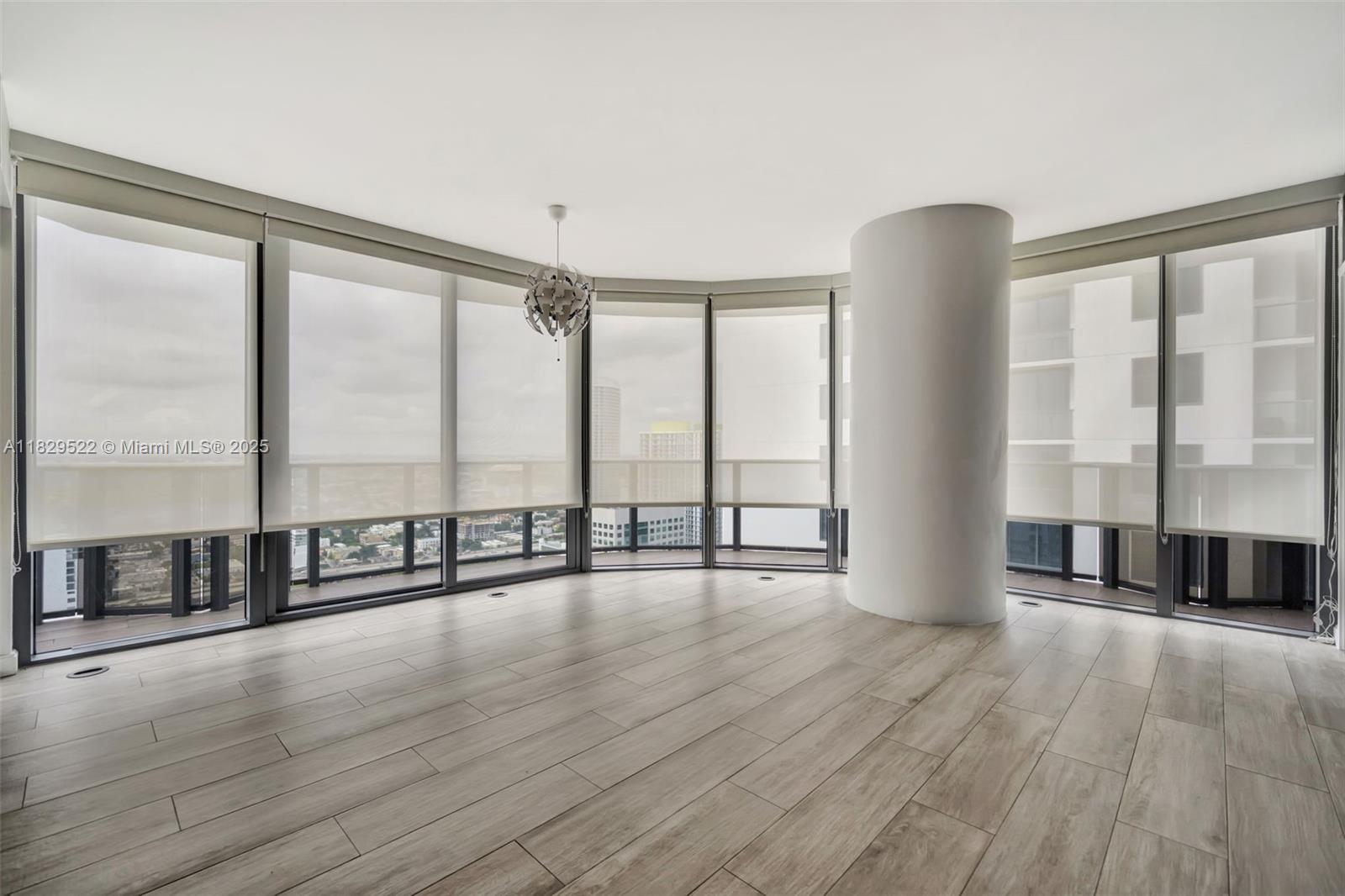55 SW 9th St #3908, Miami FL 33130