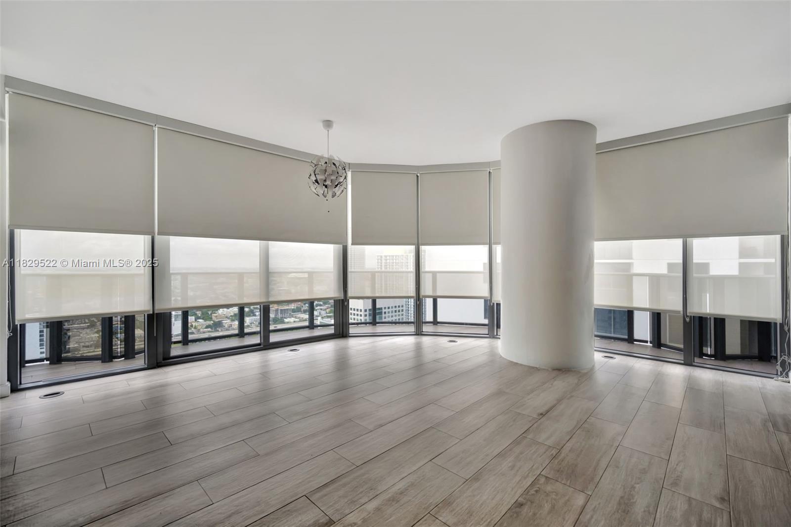 55 SW 9th St #3908, Miami FL 33130