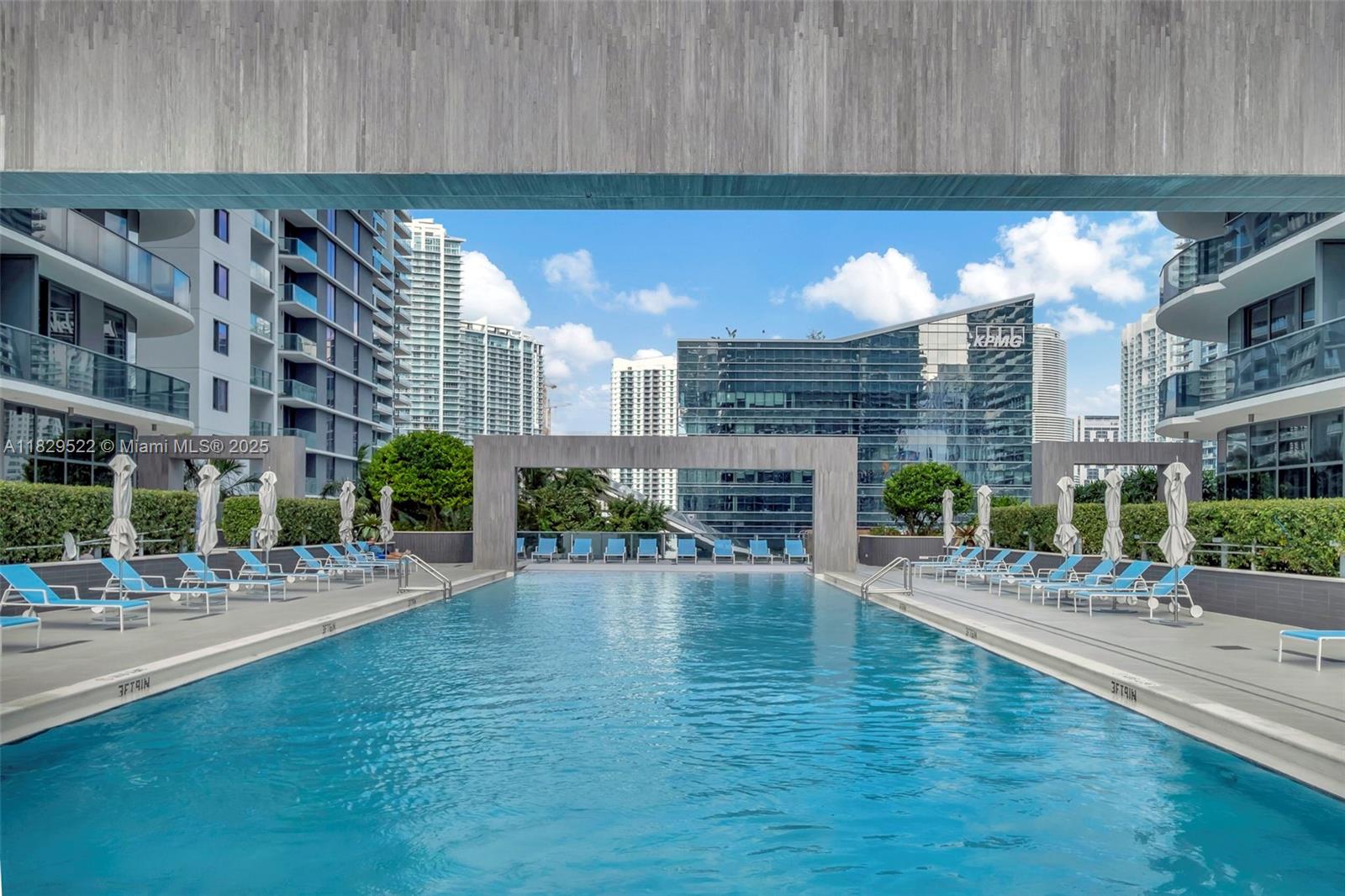 55 SW 9th St #3908, Miami FL 33130