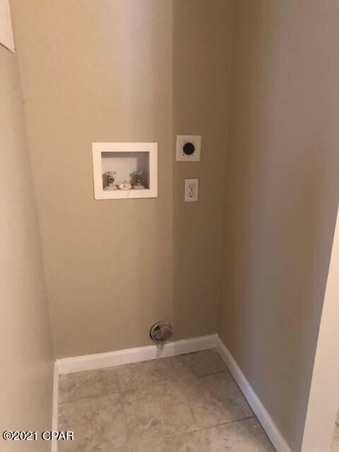 Image 9 For 6106 Pinetree Avenue