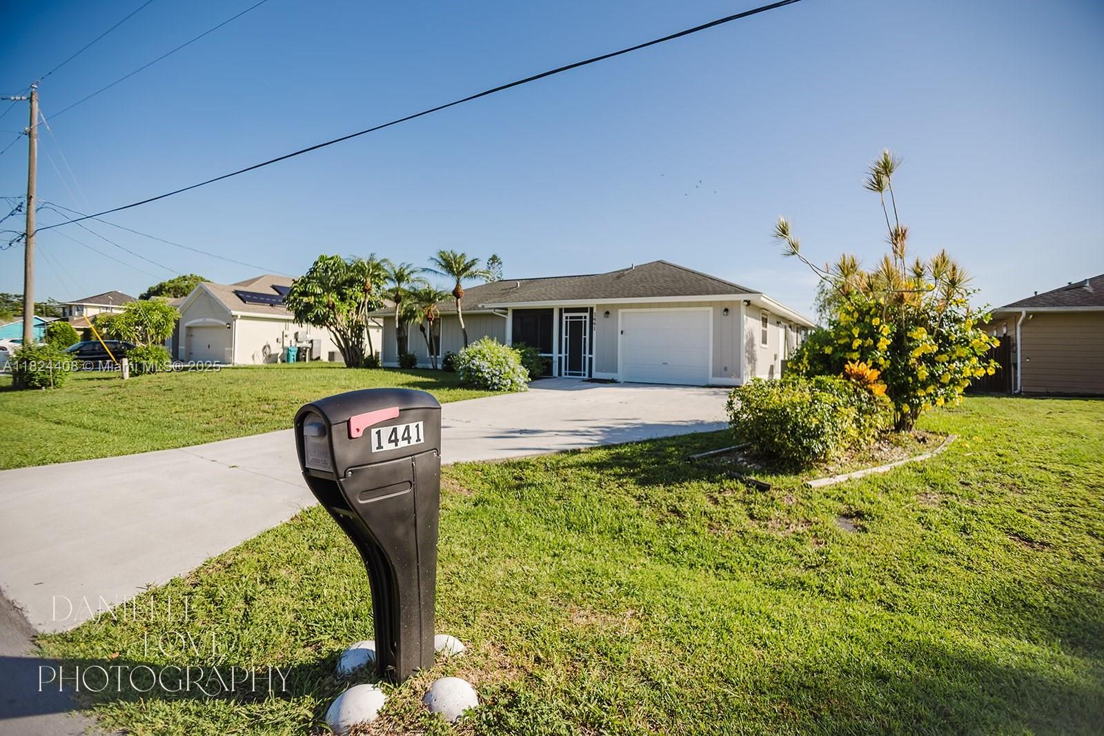 Homes for sale in Port St Lucie, FL | 1441 Sw Algardi Ln, Port St Lucie, FL 34953 | MLS# A11824408