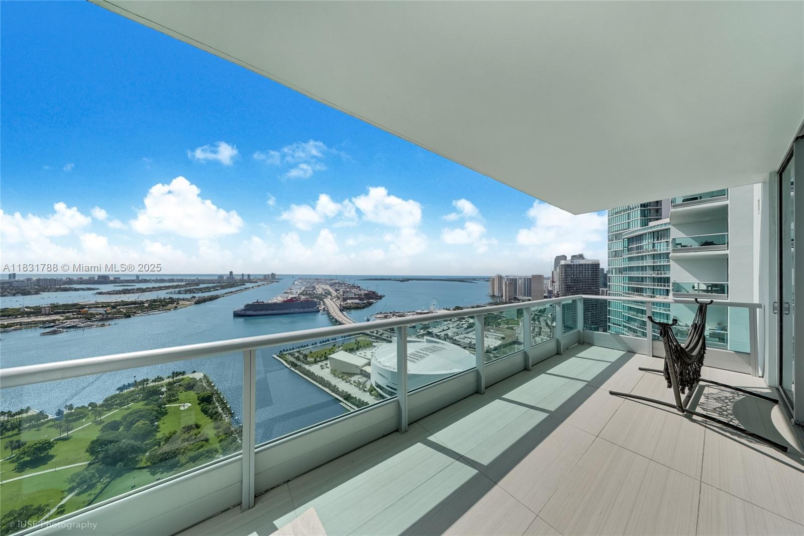 900 Biscayne Blvd #5004, Miami FL 33132