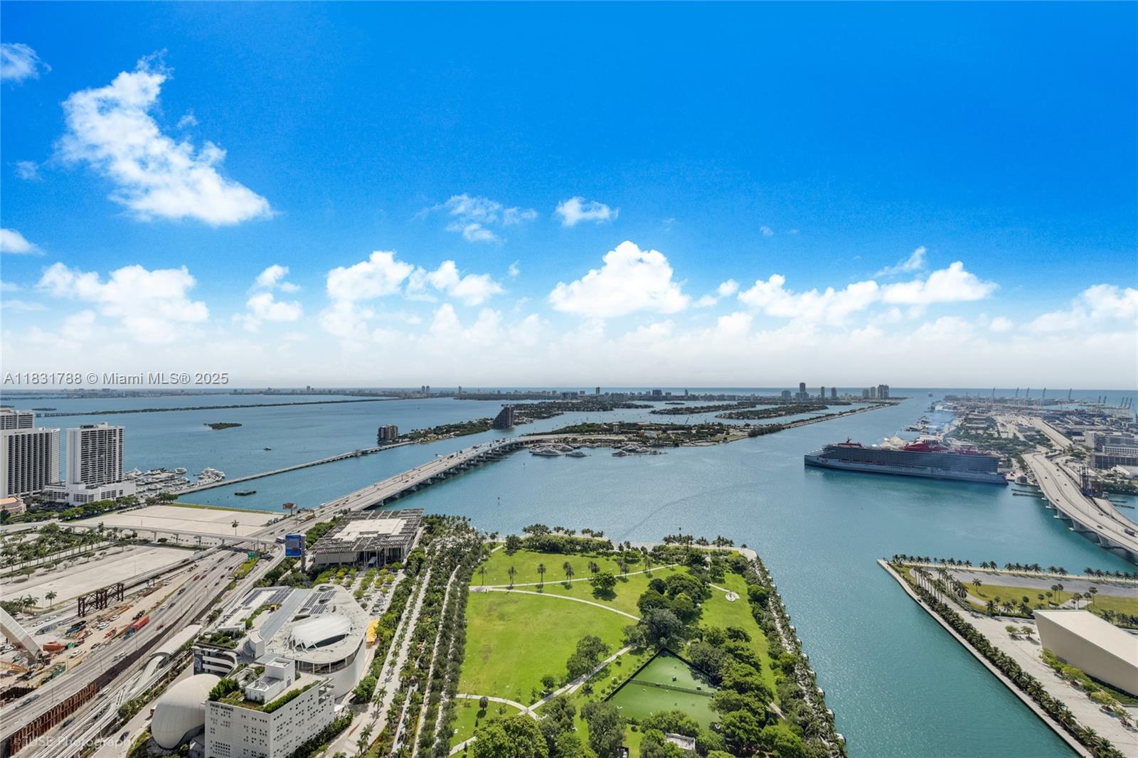 900 Biscayne Blvd #5004, Miami FL 33132
