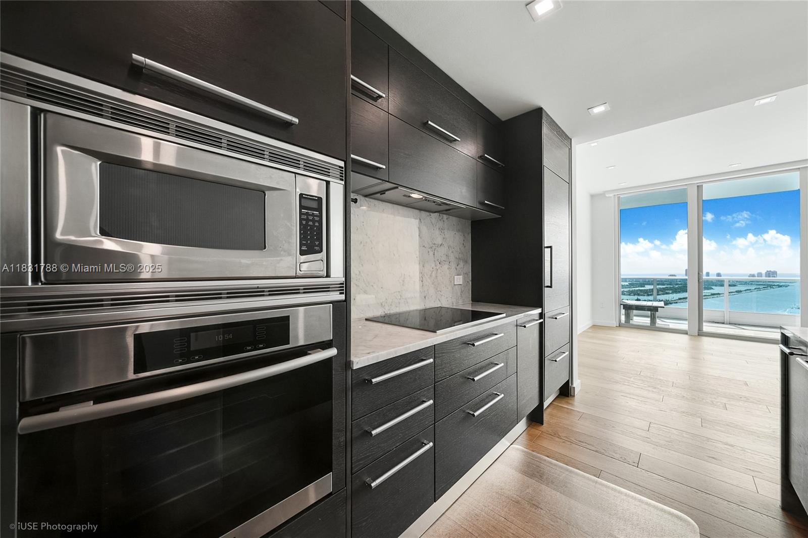900 Biscayne Blvd #5004, Miami FL 33132
