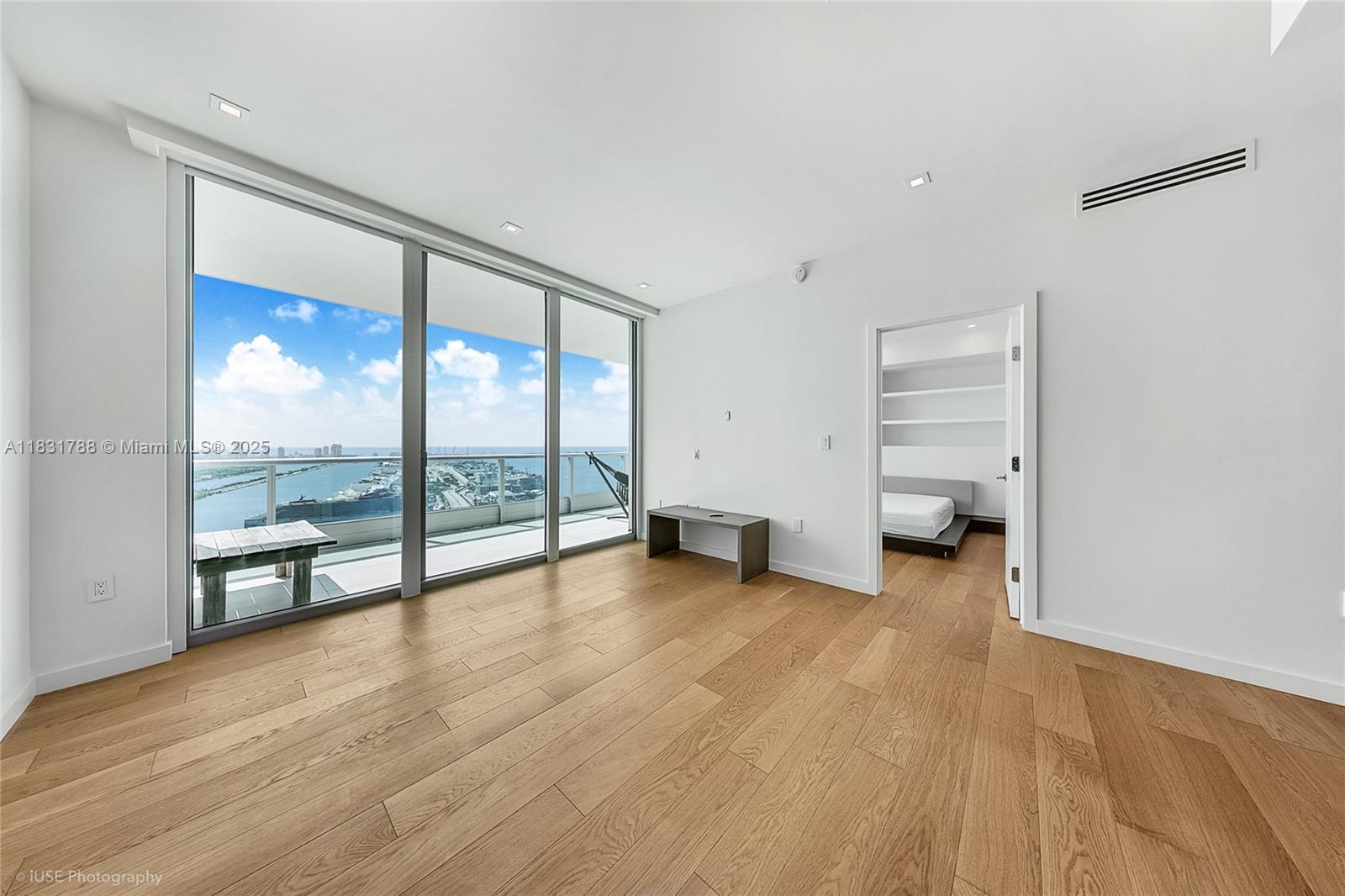 900 Biscayne Blvd #5004, Miami FL 33132