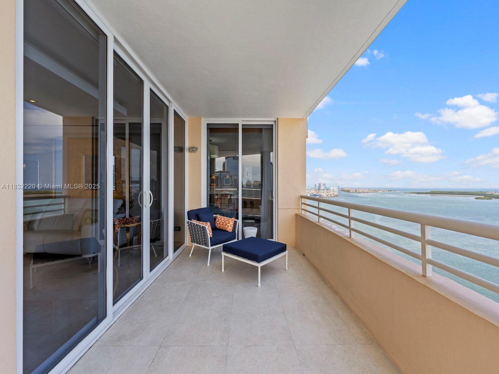 808 Brickell Key Dr #3208, Miami FL 33131