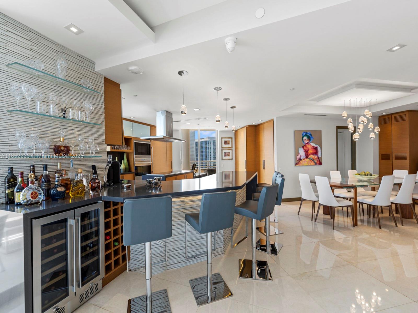 808 Brickell Key Dr #3208, Miami FL 33131
