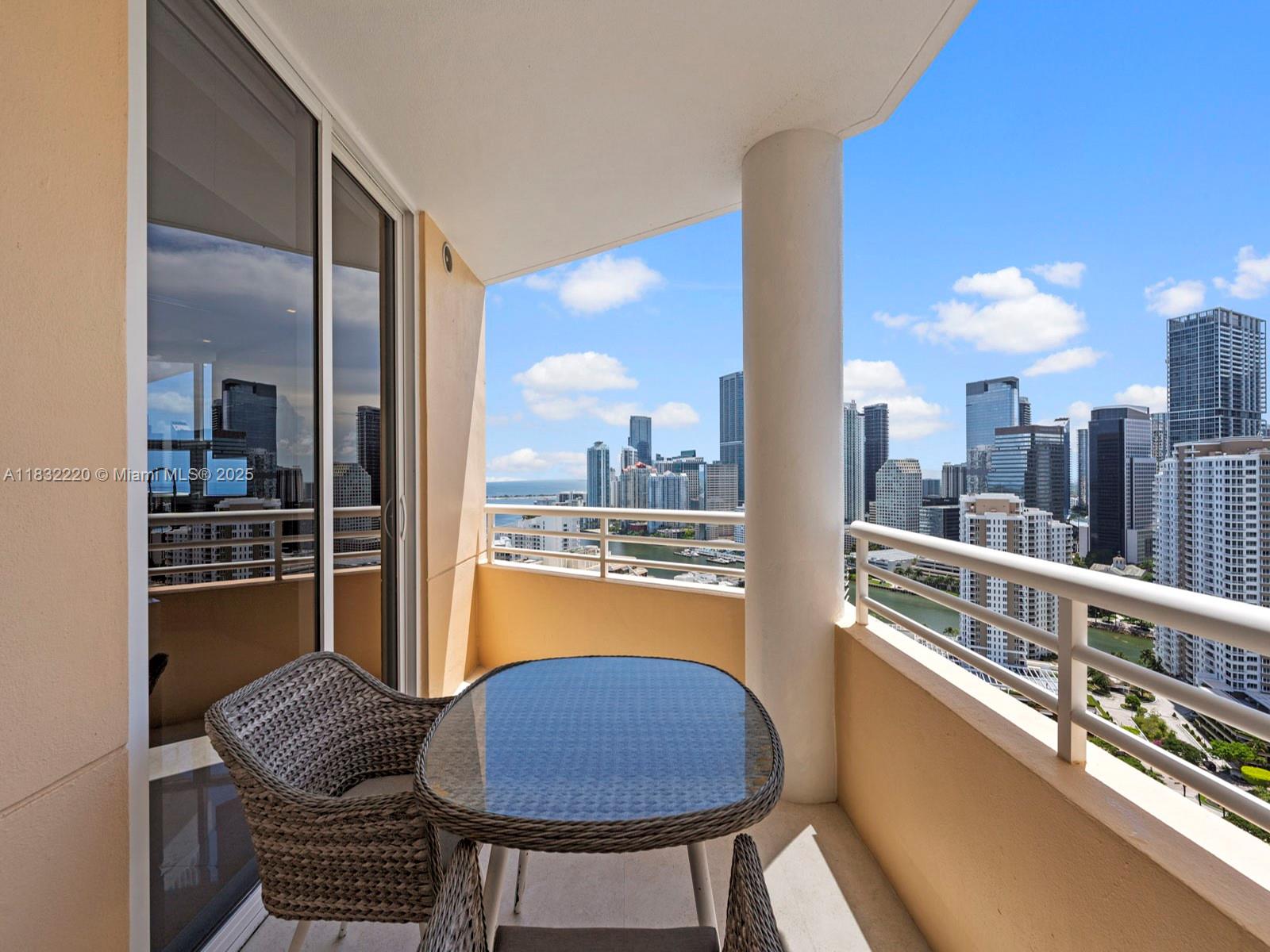 808 Brickell Key Dr #3208, Miami FL 33131