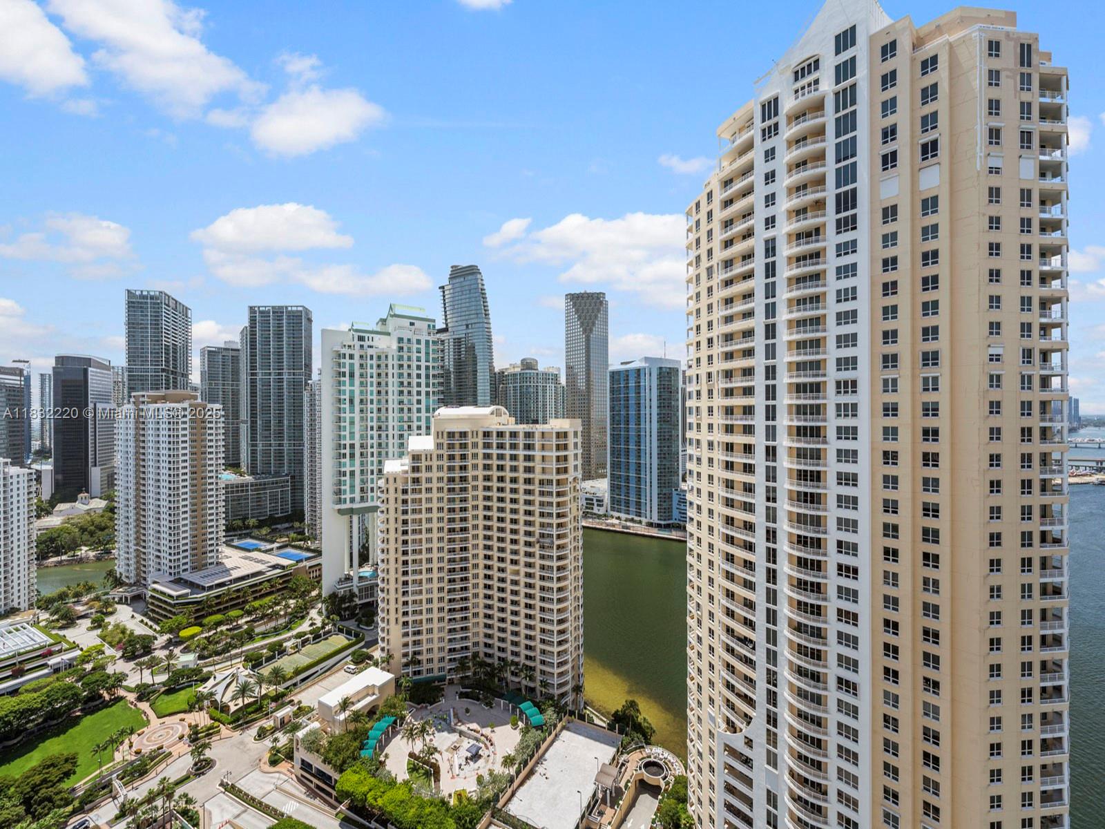 808 Brickell Key Dr #3208, Miami FL 33131