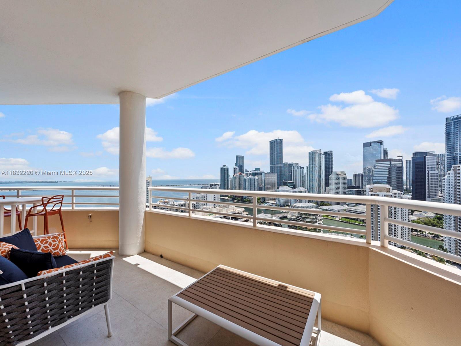 808 Brickell Key Dr #3208, Miami FL 33131