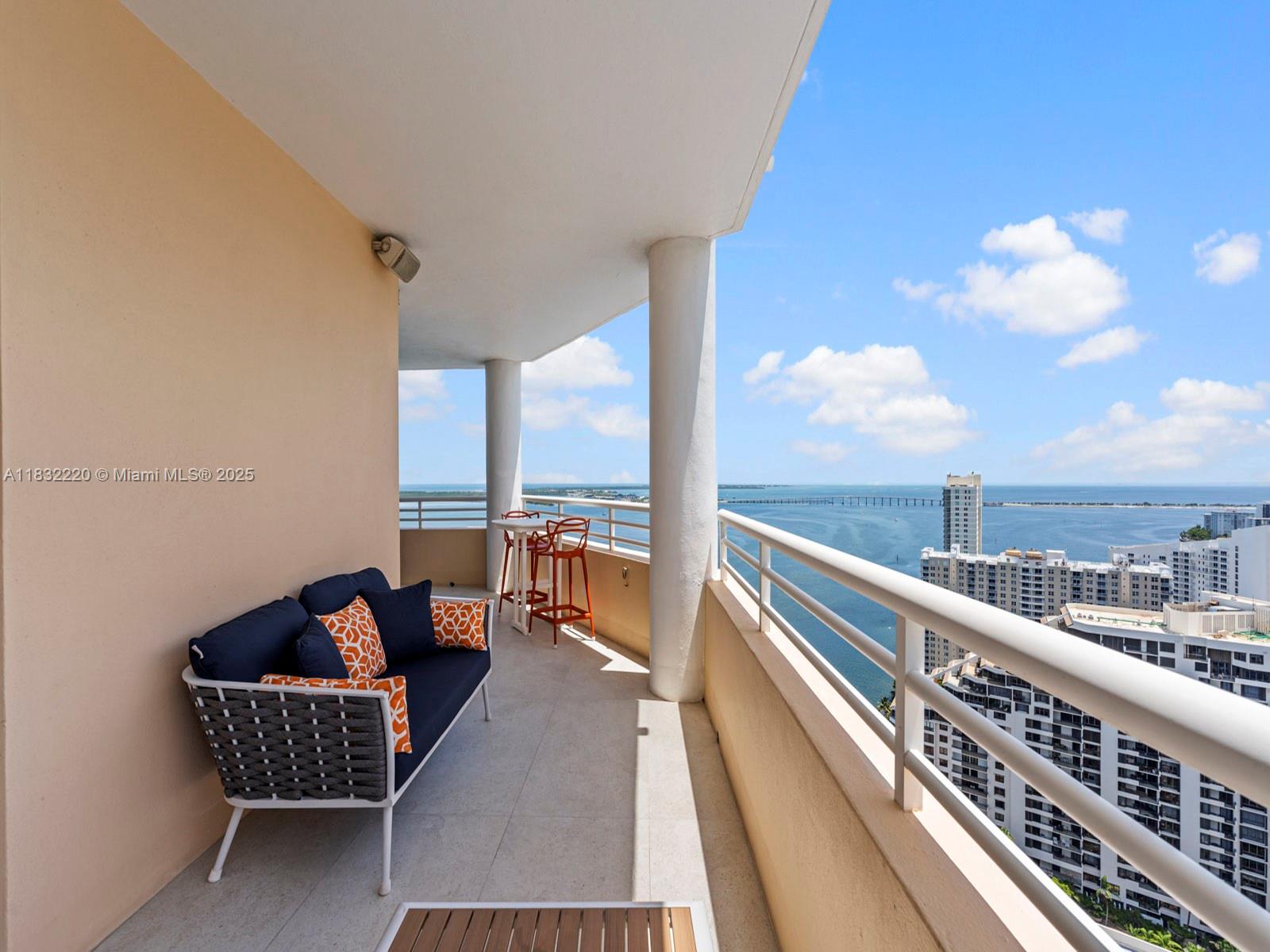 808 Brickell Key Dr #3208, Miami FL 33131