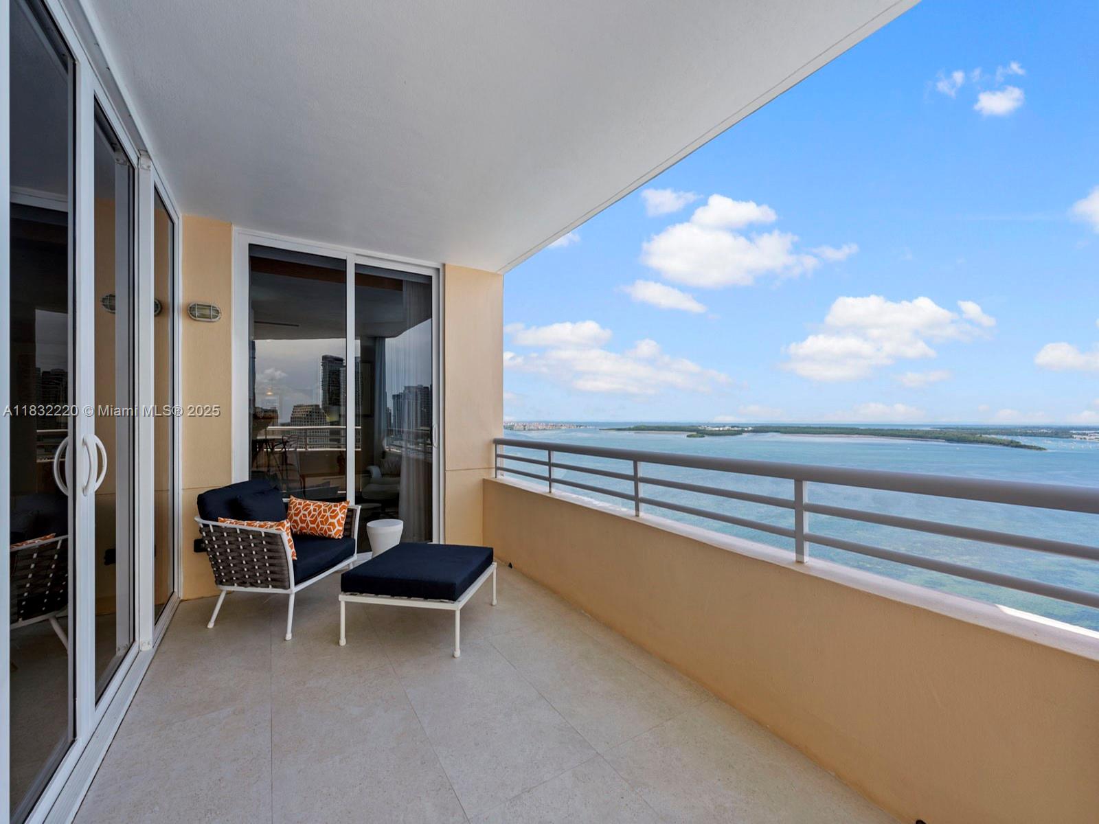 808 Brickell Key Dr #3208, Miami FL 33131
