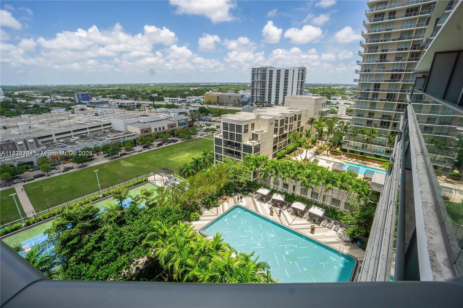 121 NE 34th St #1614, Miami FL 33137