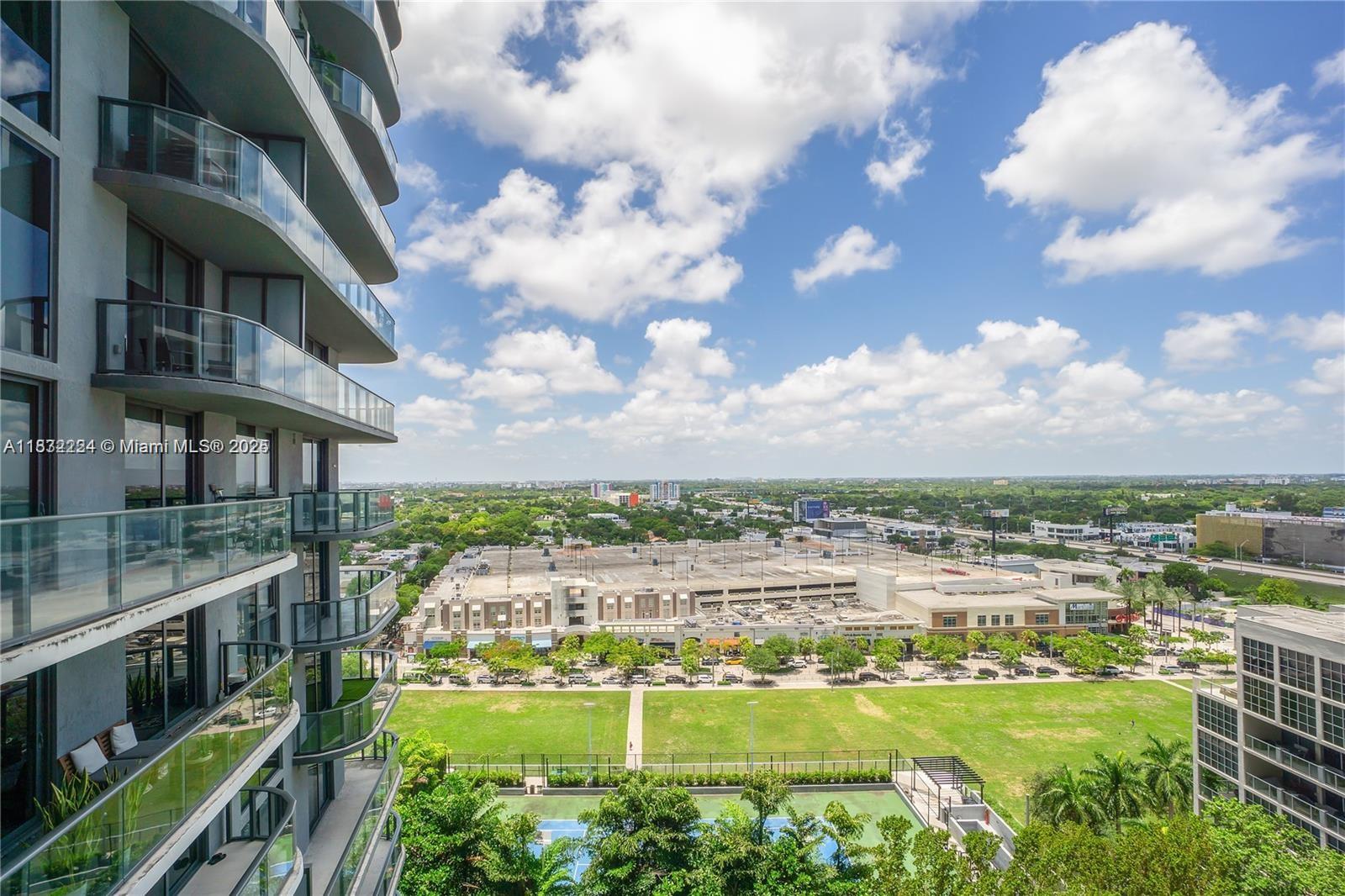 121 NE 34th St #1614, Miami FL 33137