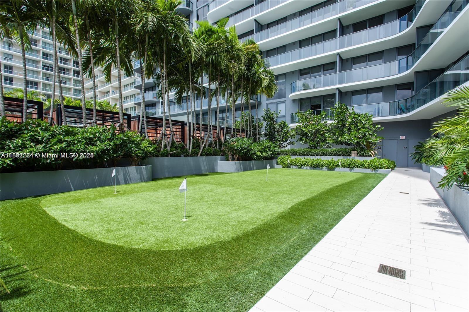 121 NE 34th St #1614, Miami FL 33137