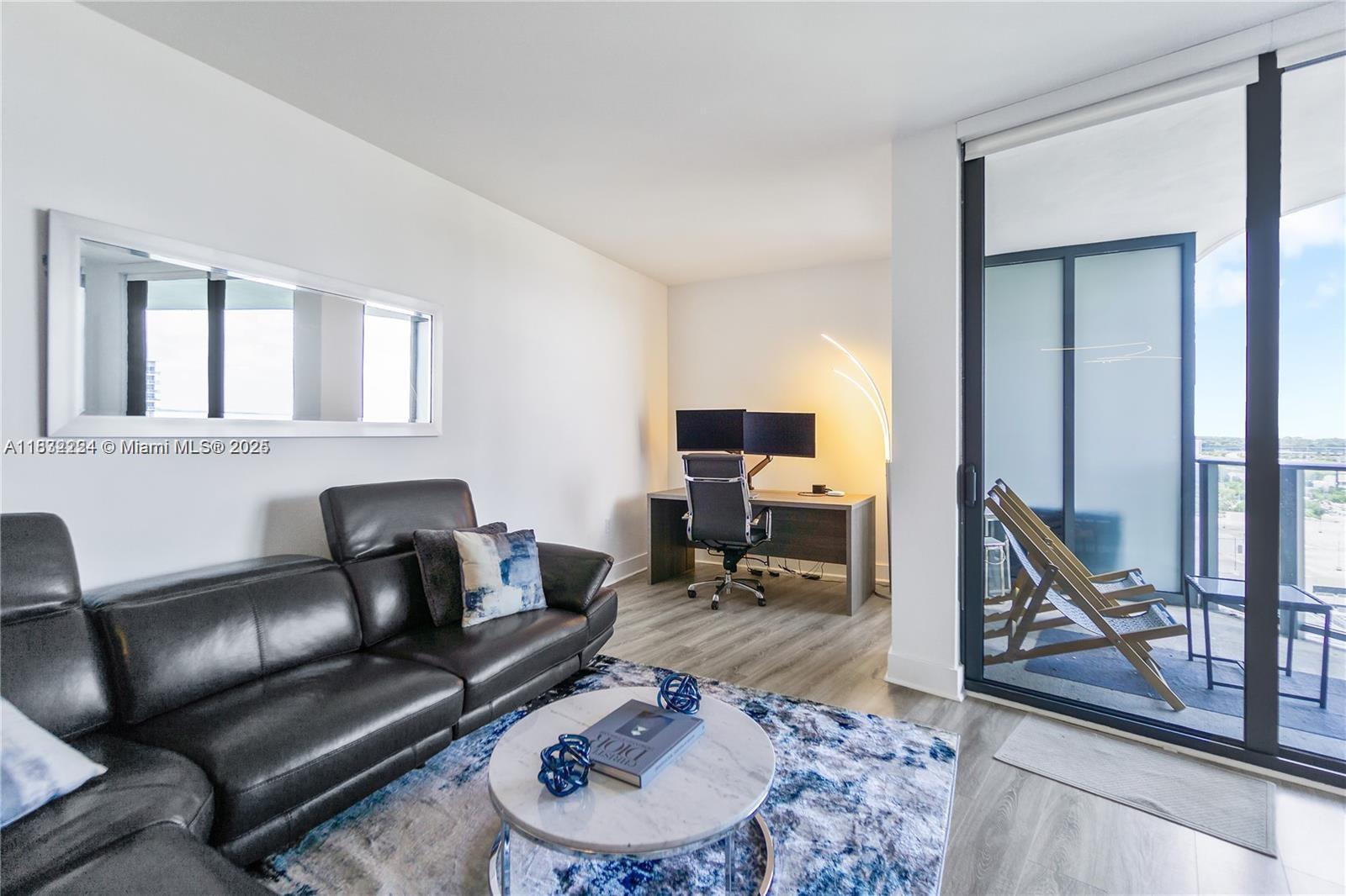 121 NE 34th St #1614, Miami FL 33137
