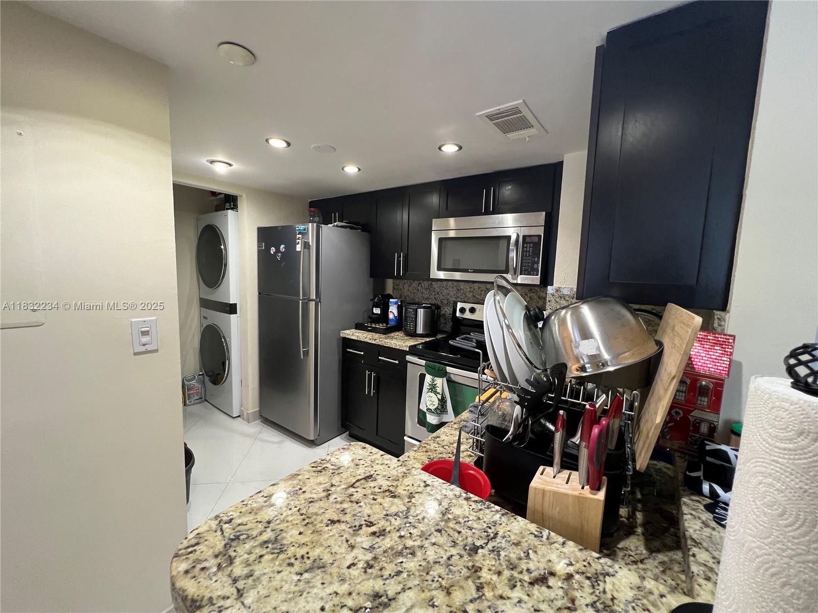 770 Claughton Island Dr #1812, Miami FL 33131