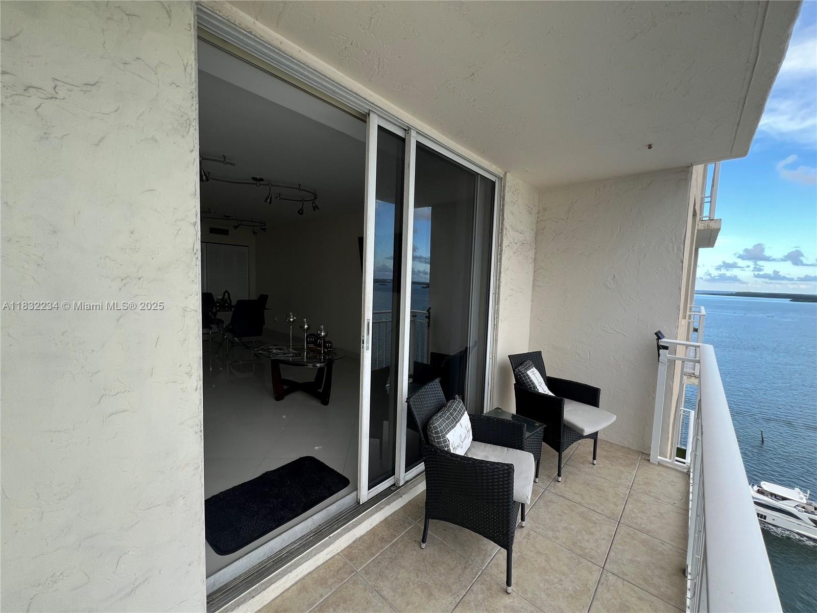 770 Claughton Island Dr #1812, Miami FL 33131