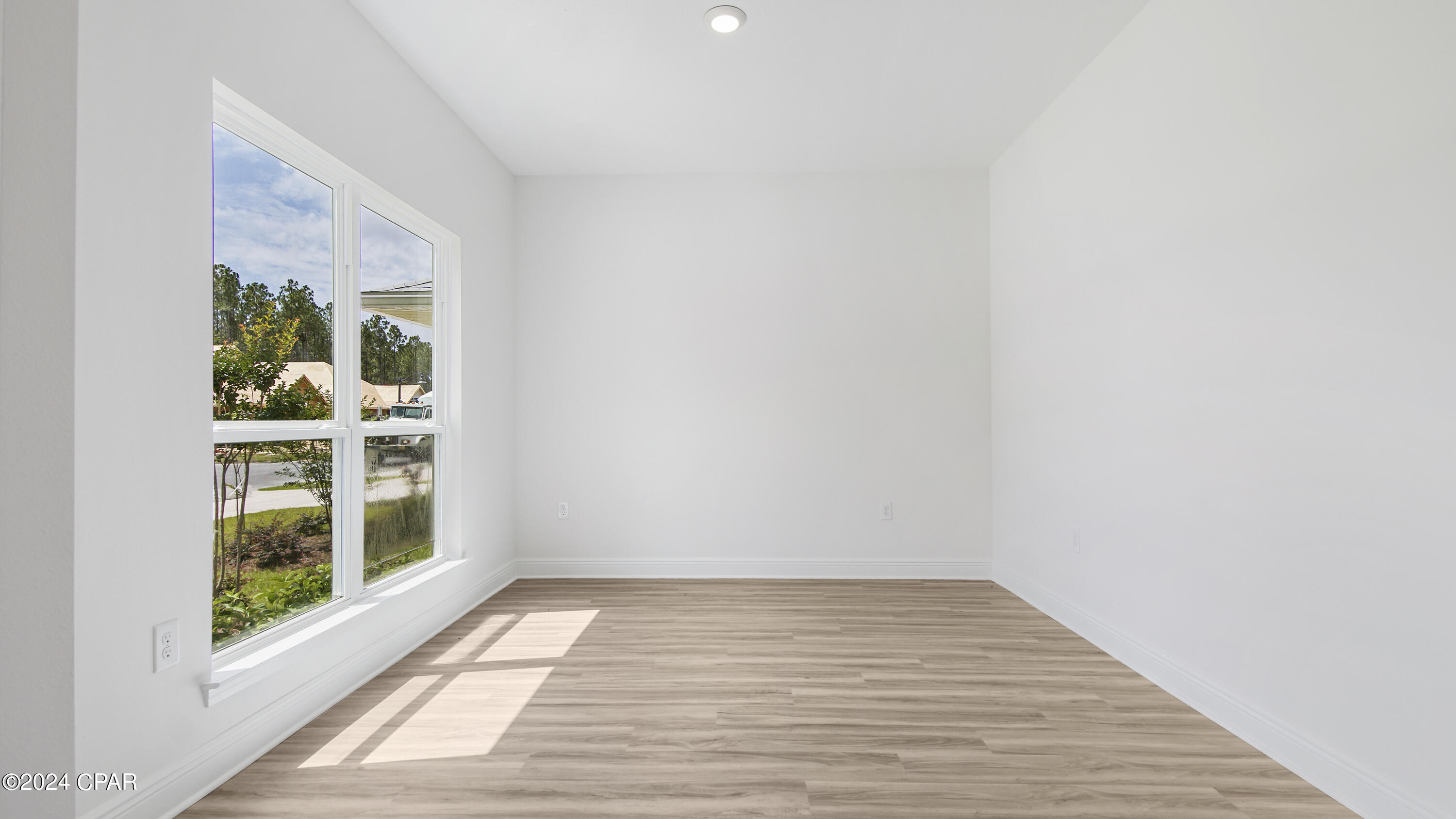 Image 3 For 627 Melrose Way