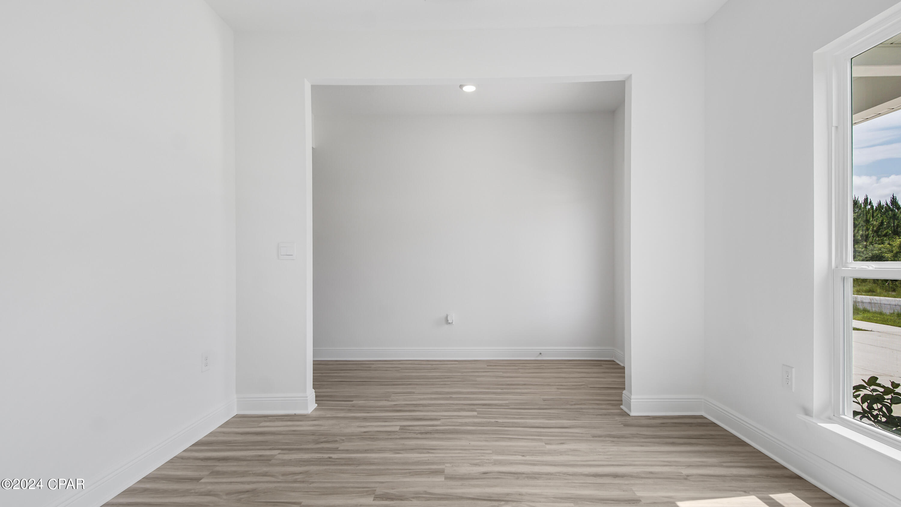 Image 4 For 627 Melrose Way