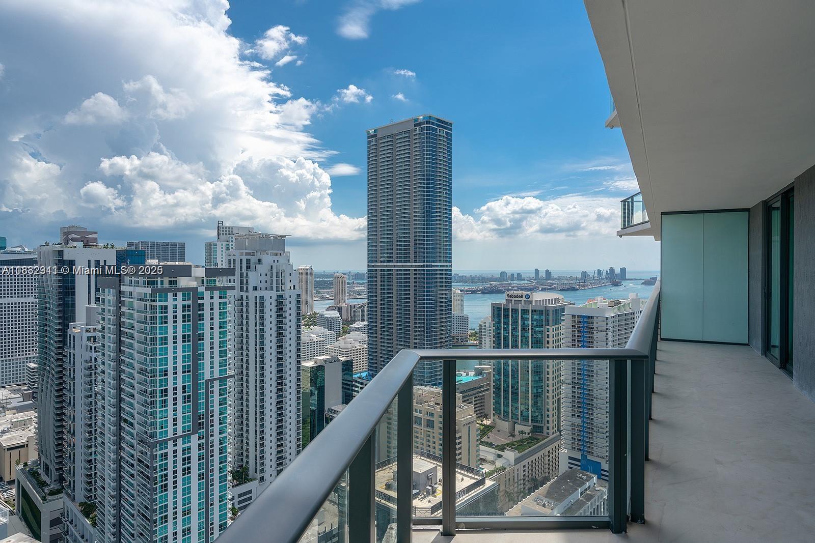 Condo for Sale in Miami, FL