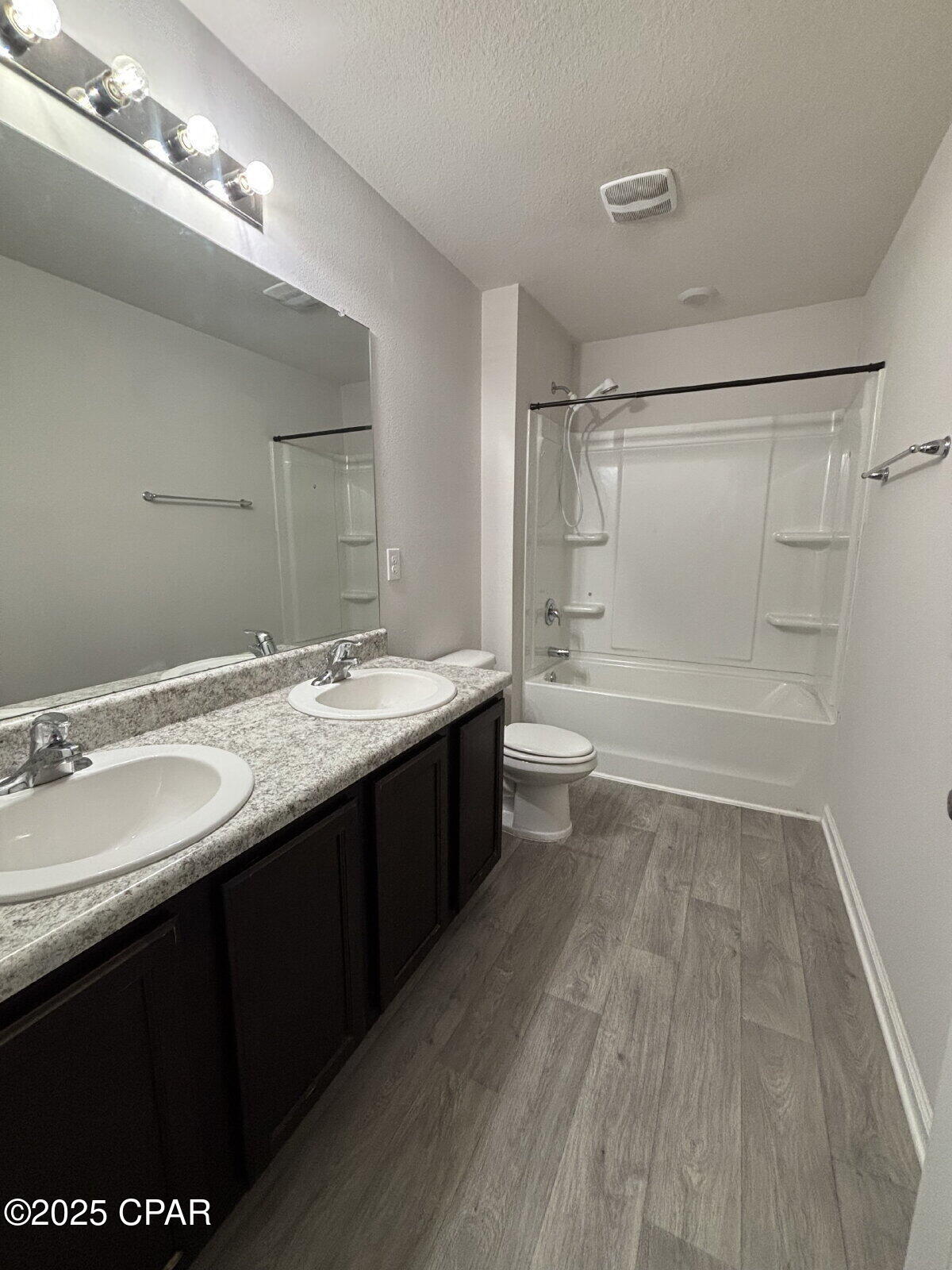 Image 4 For 500 Eagle Lake Way
