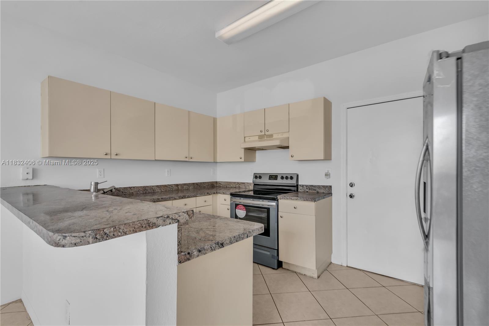 Property photo # 8