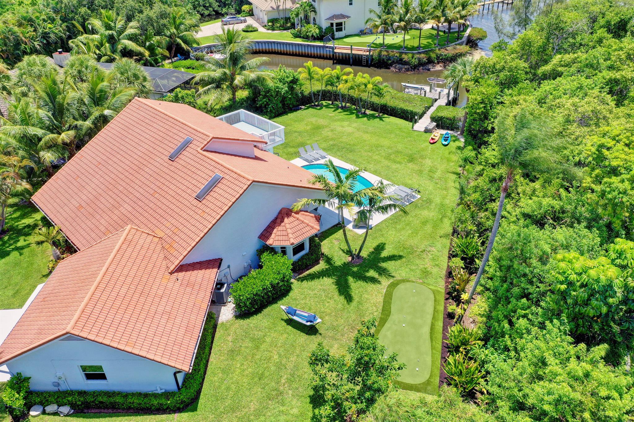 Image to showcase the property located at 141 Pine Hill Trail W