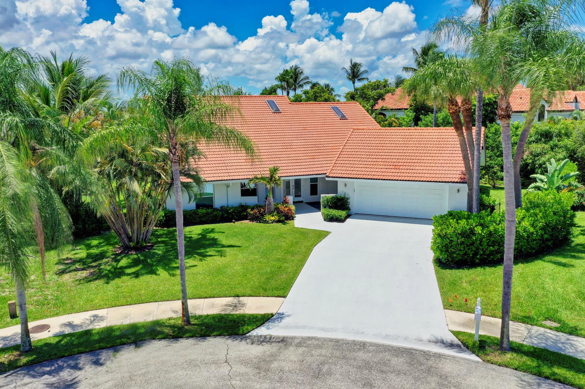 Image to showcase the property located at 141 Pine Hill Trail W