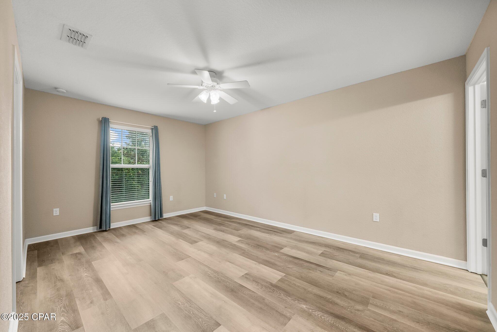 Image 14 For 309 Sand Oak Boulevard