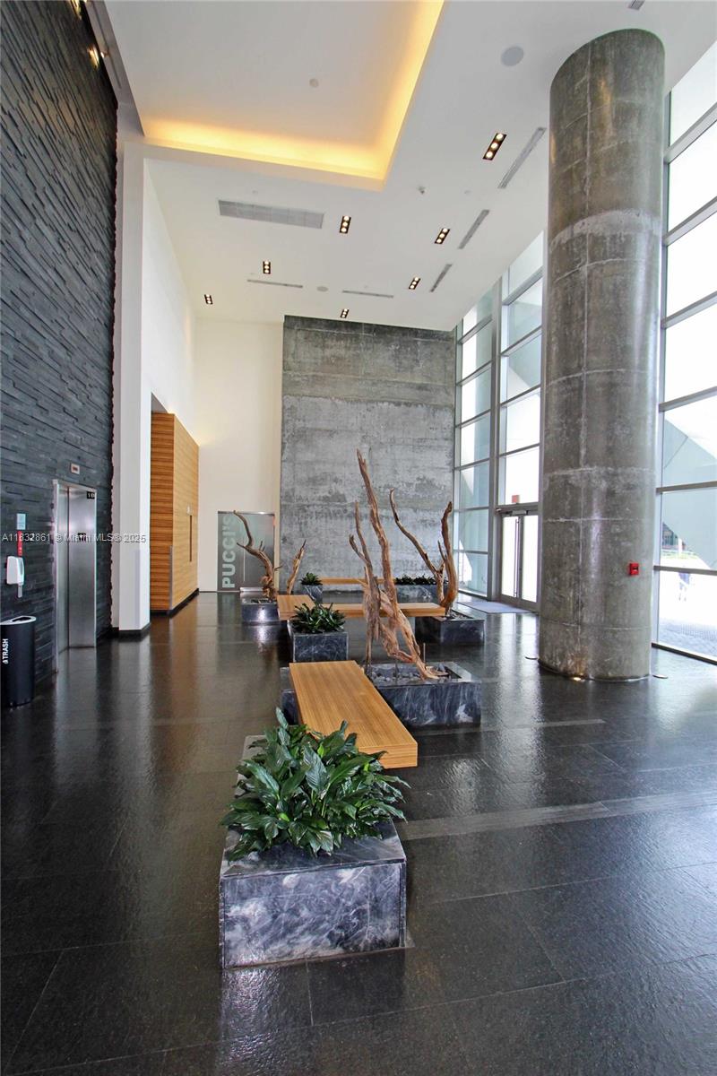 888 Biscayne Blvd #4304, Miami FL 33132
