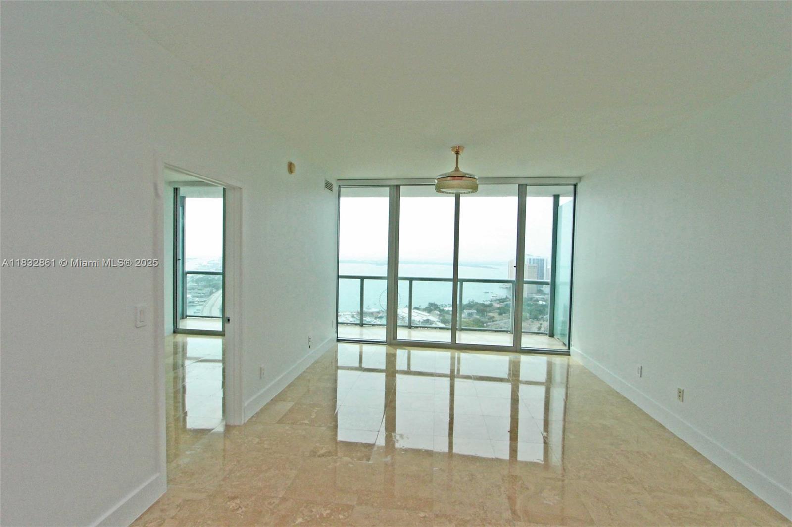 888 Biscayne Blvd #4304, Miami FL 33132