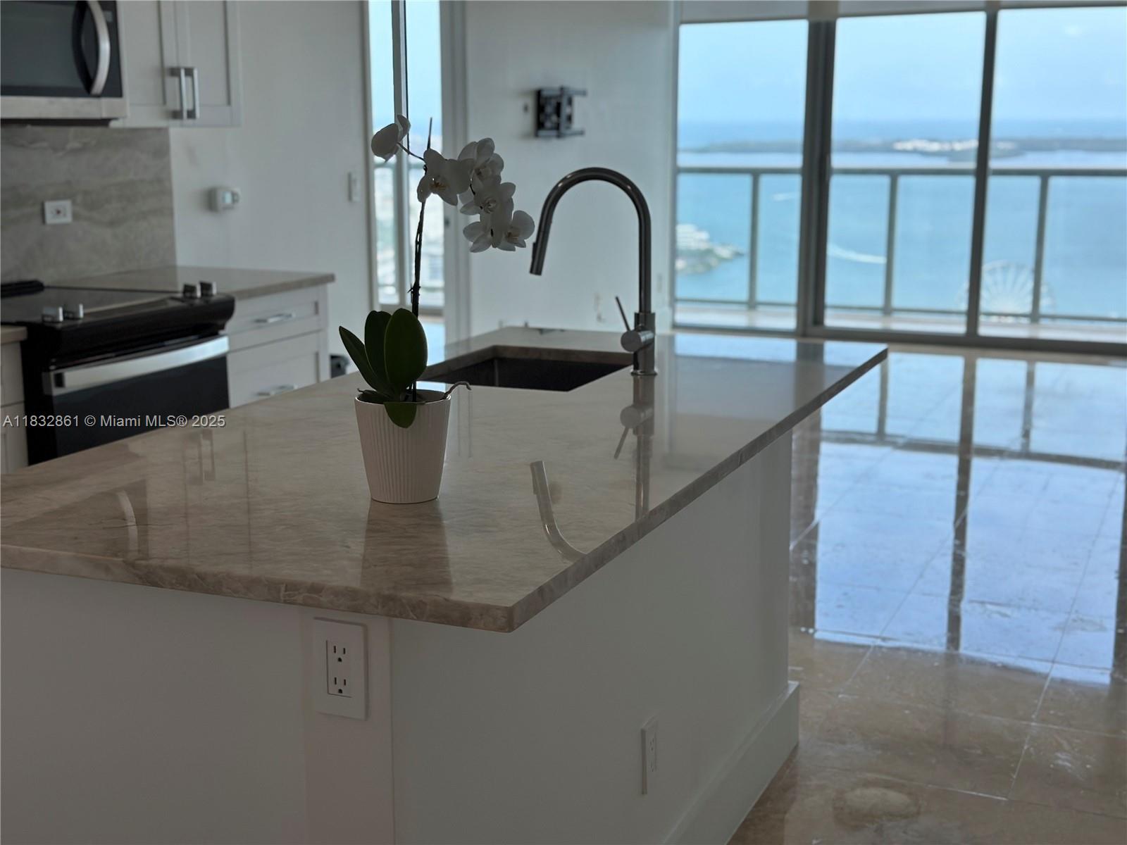 888 Biscayne Blvd #4304, Miami FL 33132