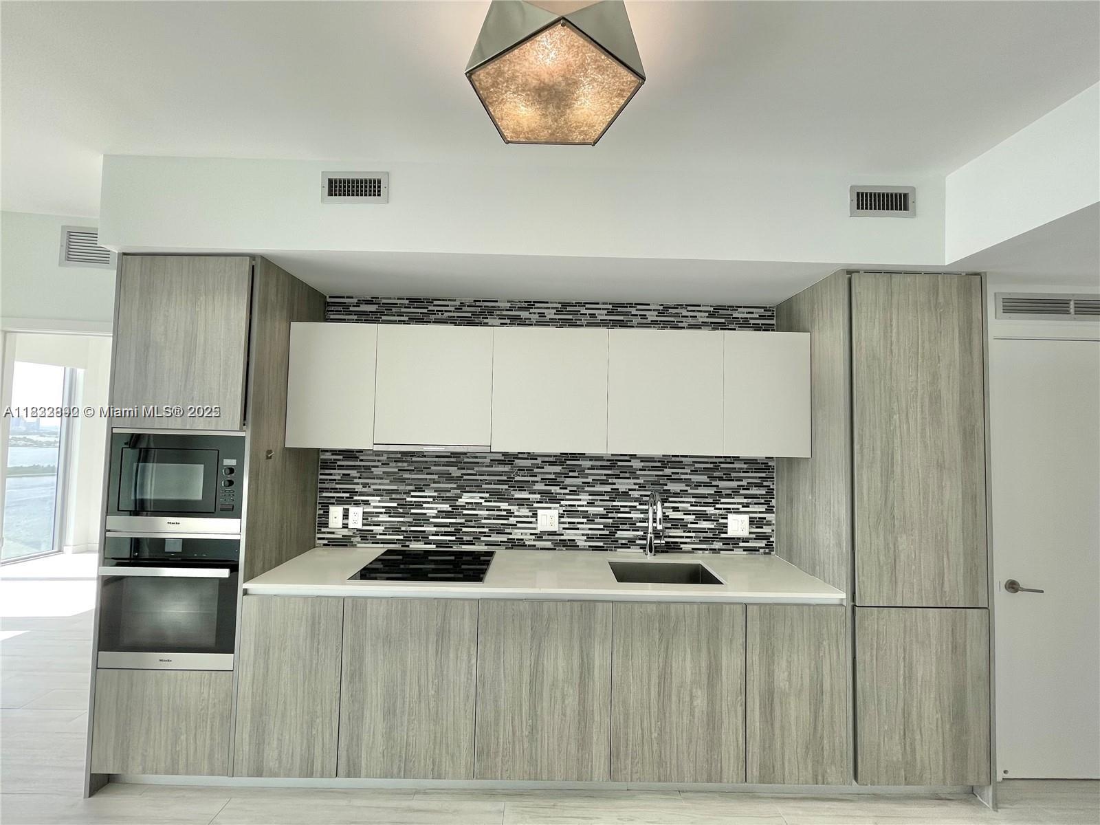 2900 NE 7th Ave #2706, Miami FL 33137