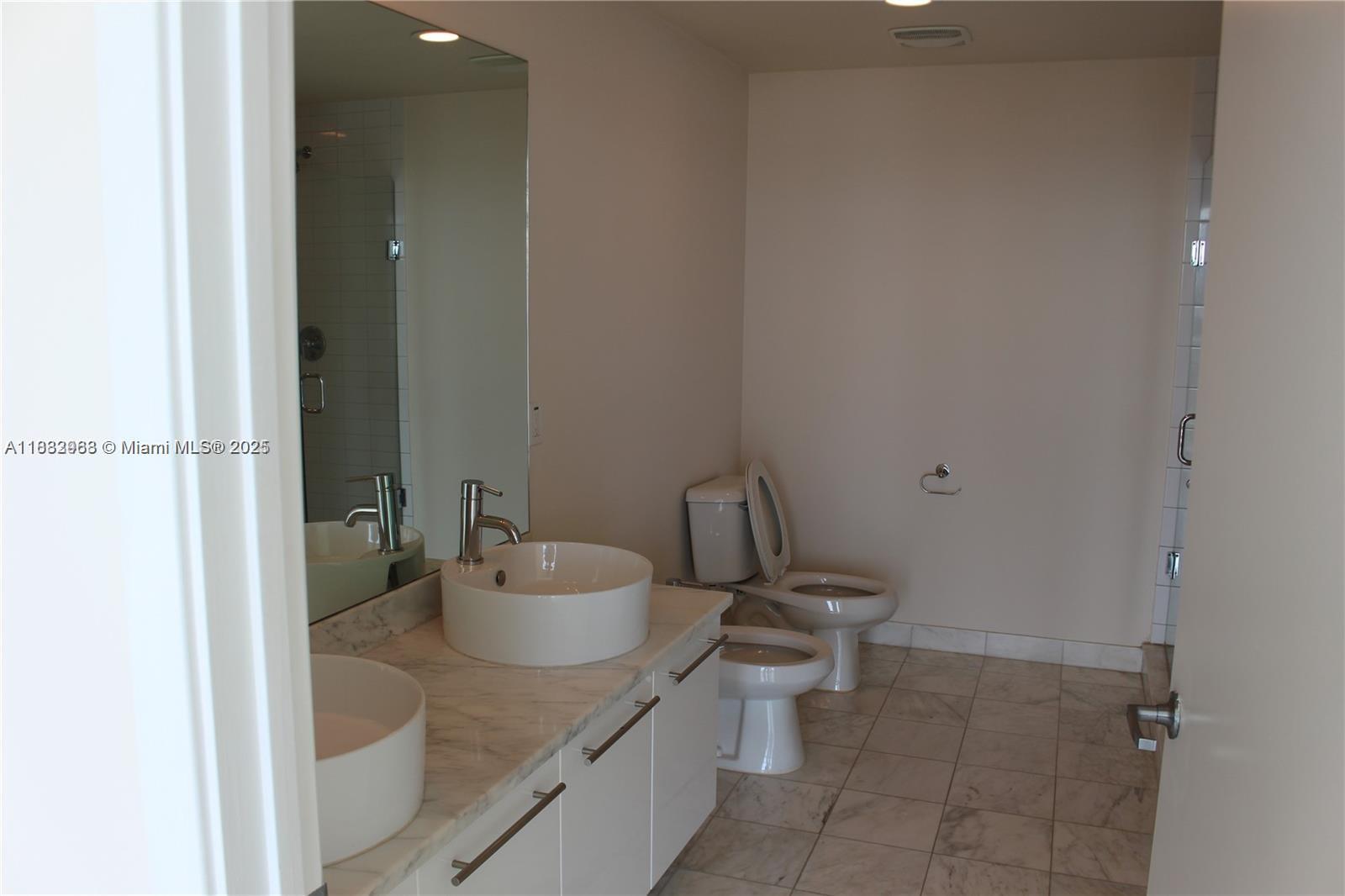 888 Biscayne Blvd #1806, Miami FL 33132