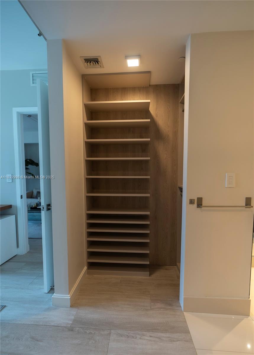 45 SW 9th St #1705, Miami FL 33130