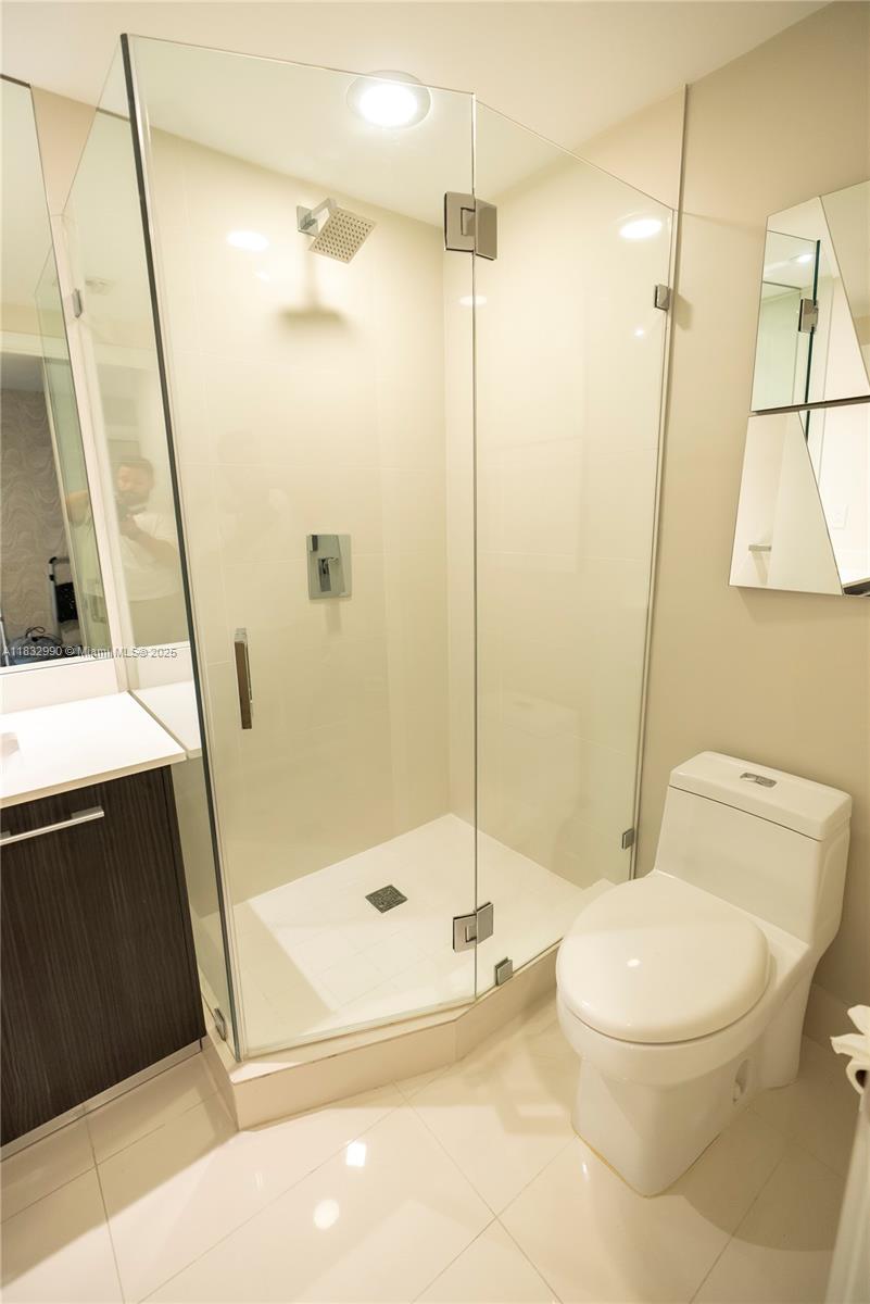 45 SW 9th St #1705, Miami FL 33130