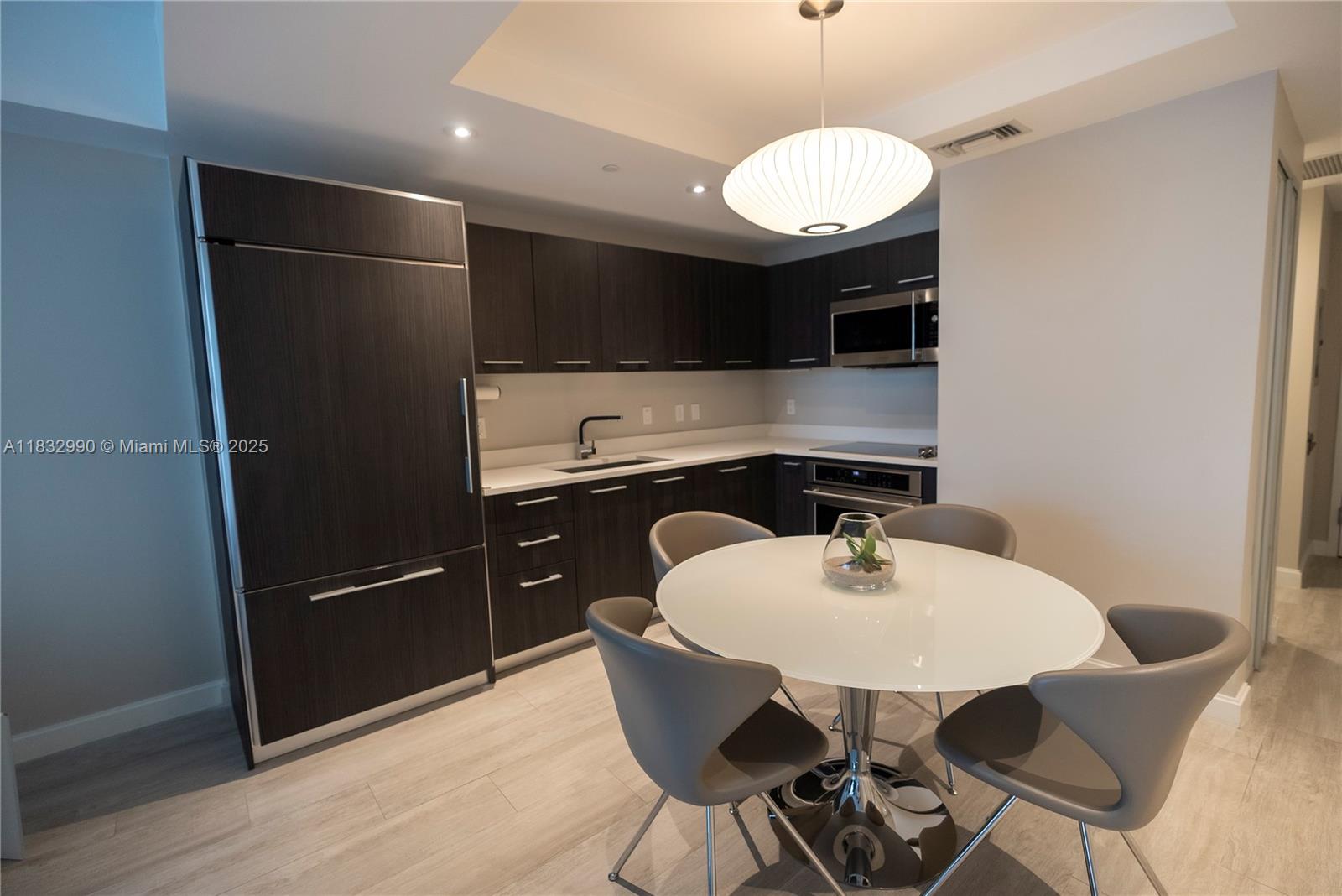 45 SW 9th St #1705, Miami FL 33130