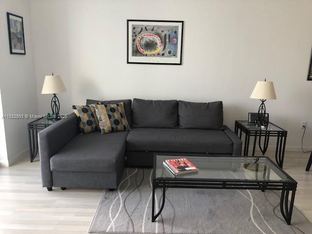 1060 Brickell Ave #3315, Miami FL 33131